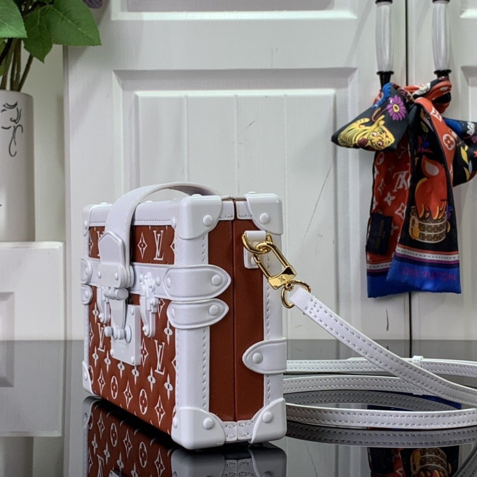 LV PETITE MALLE M20764