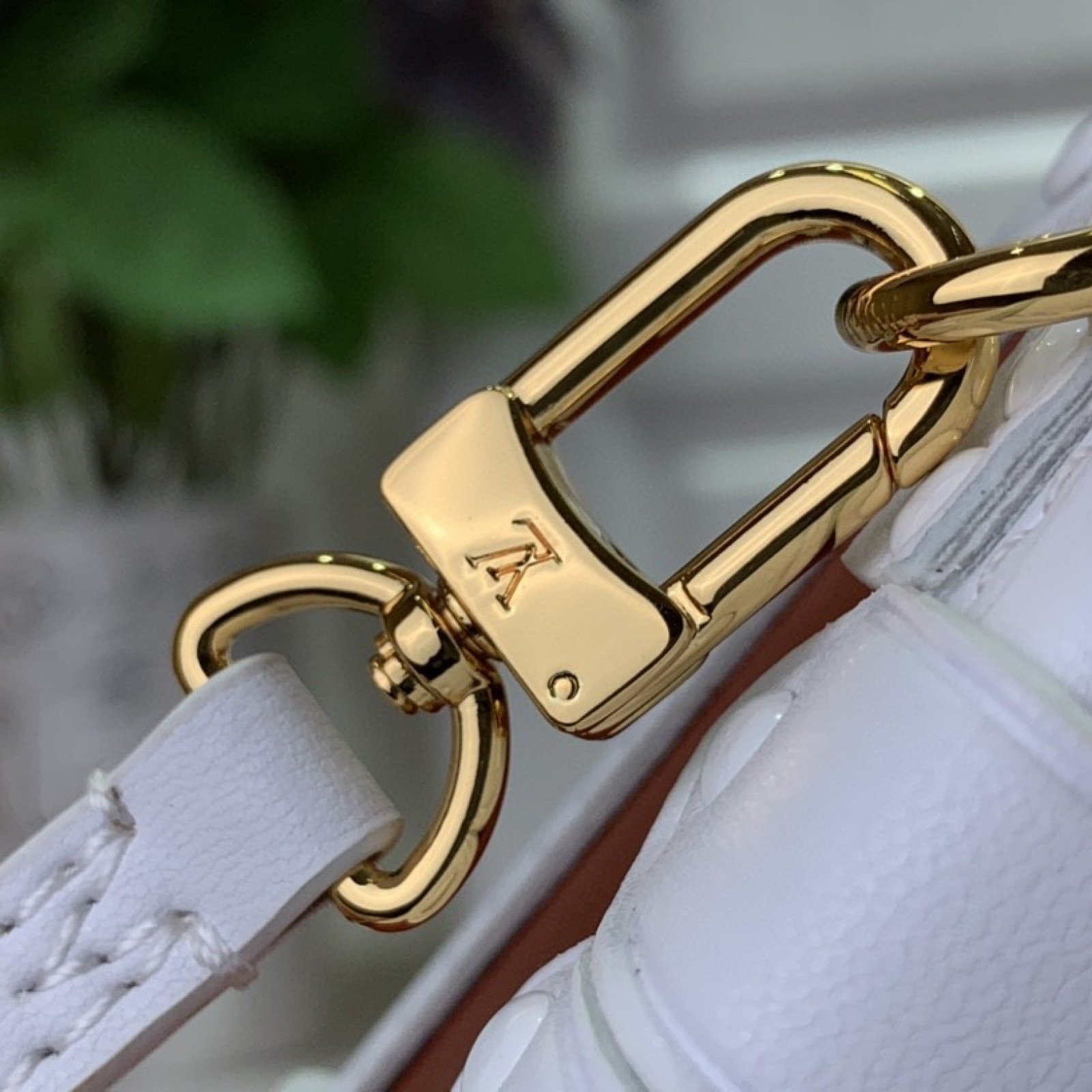 LV PETITE MALLE M20764