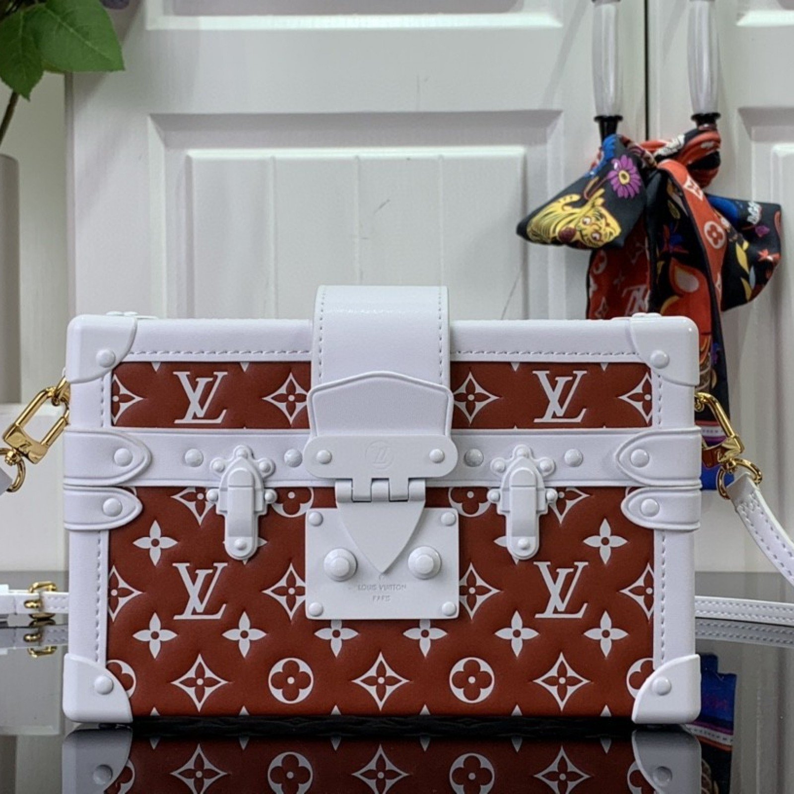 LV PETITE MALLE M20764