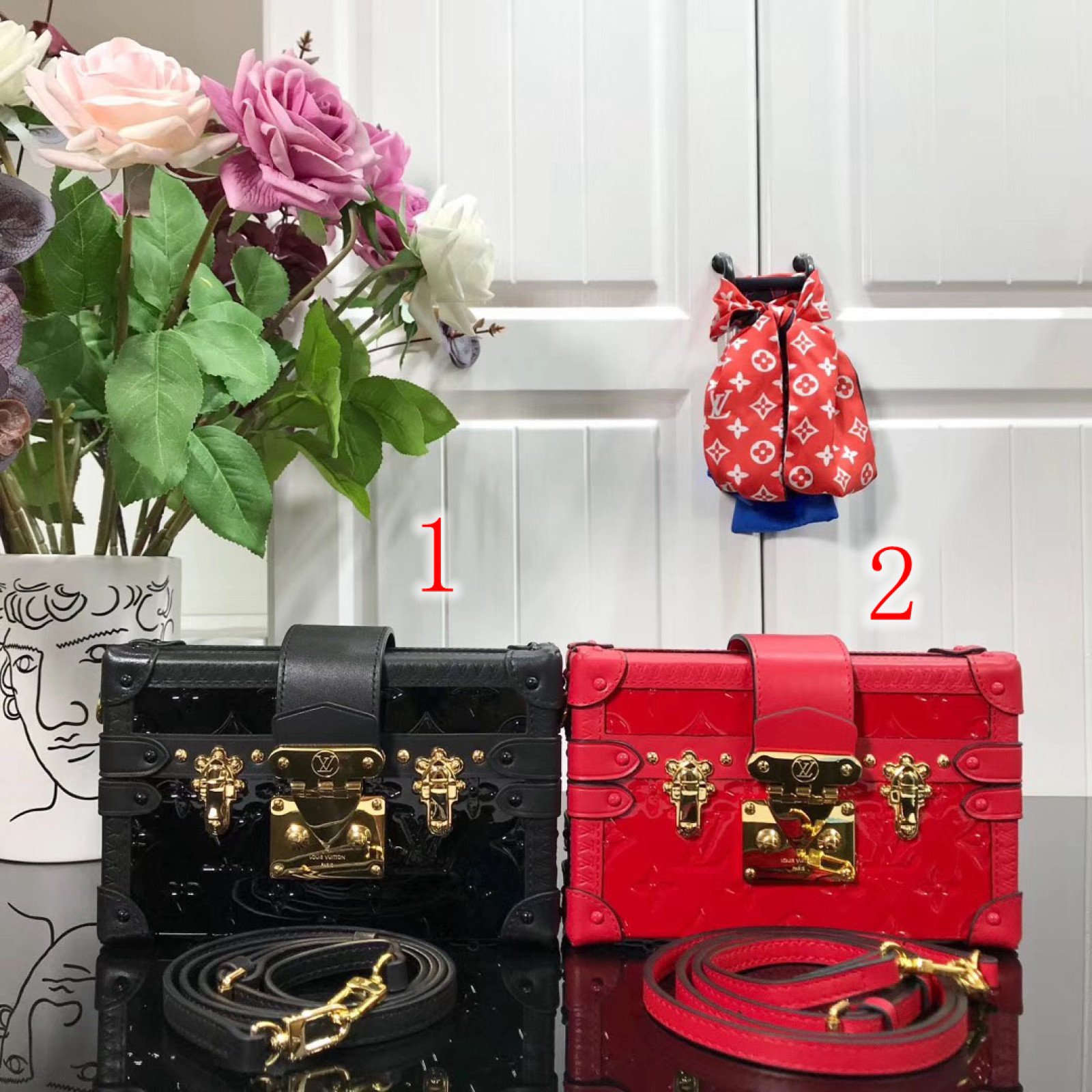 LV PETITE MALLE M40273
