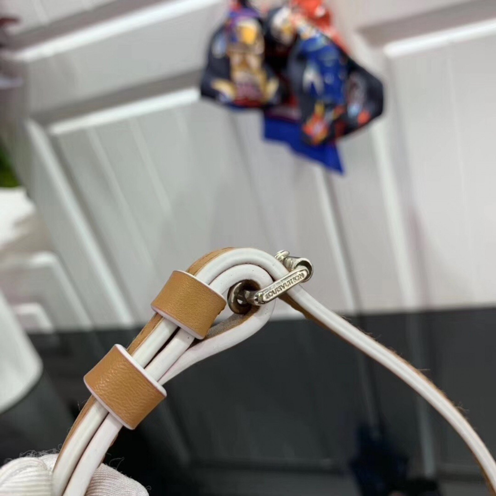LV PETITE MALLE M40273BS