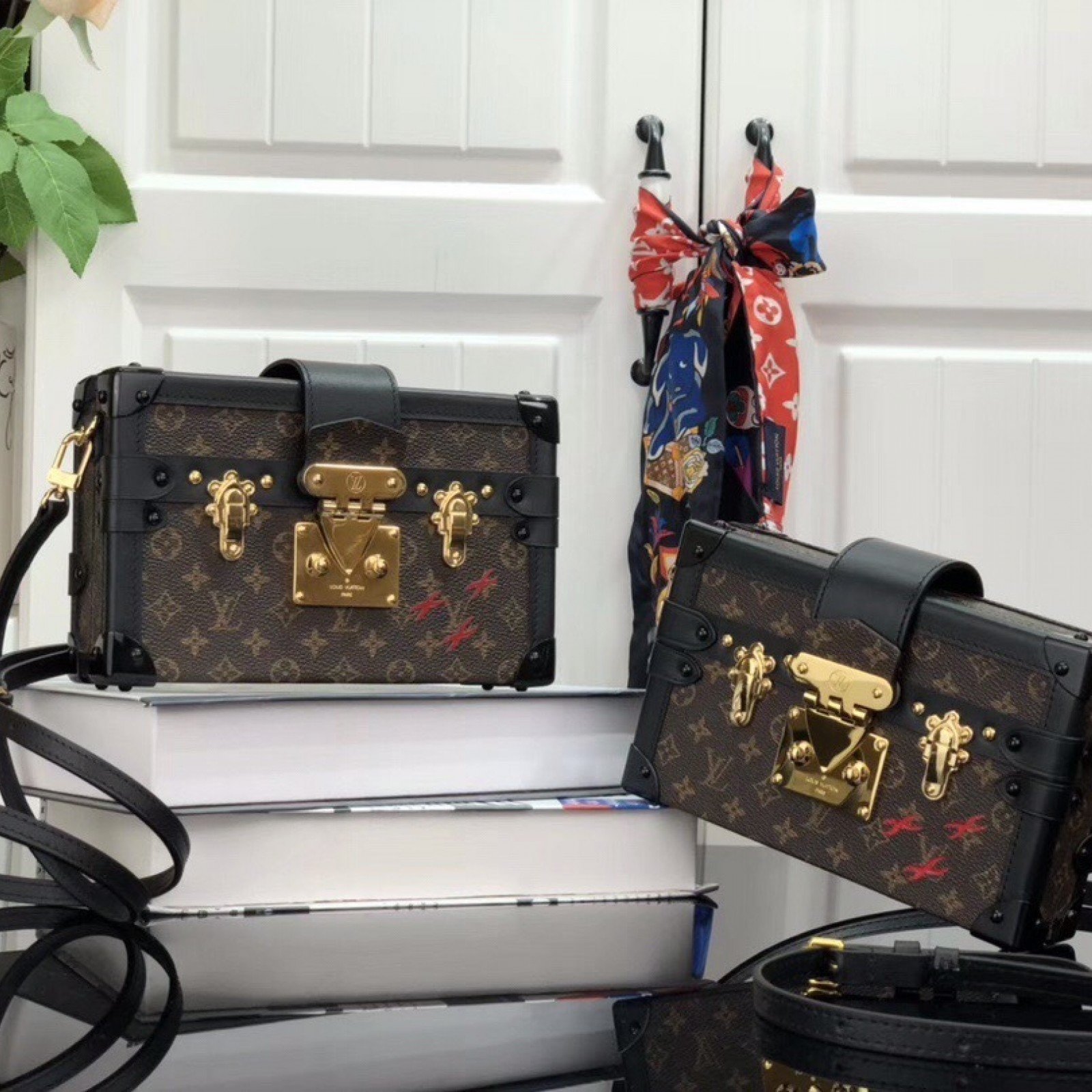 LV PETITE MALLE M44199