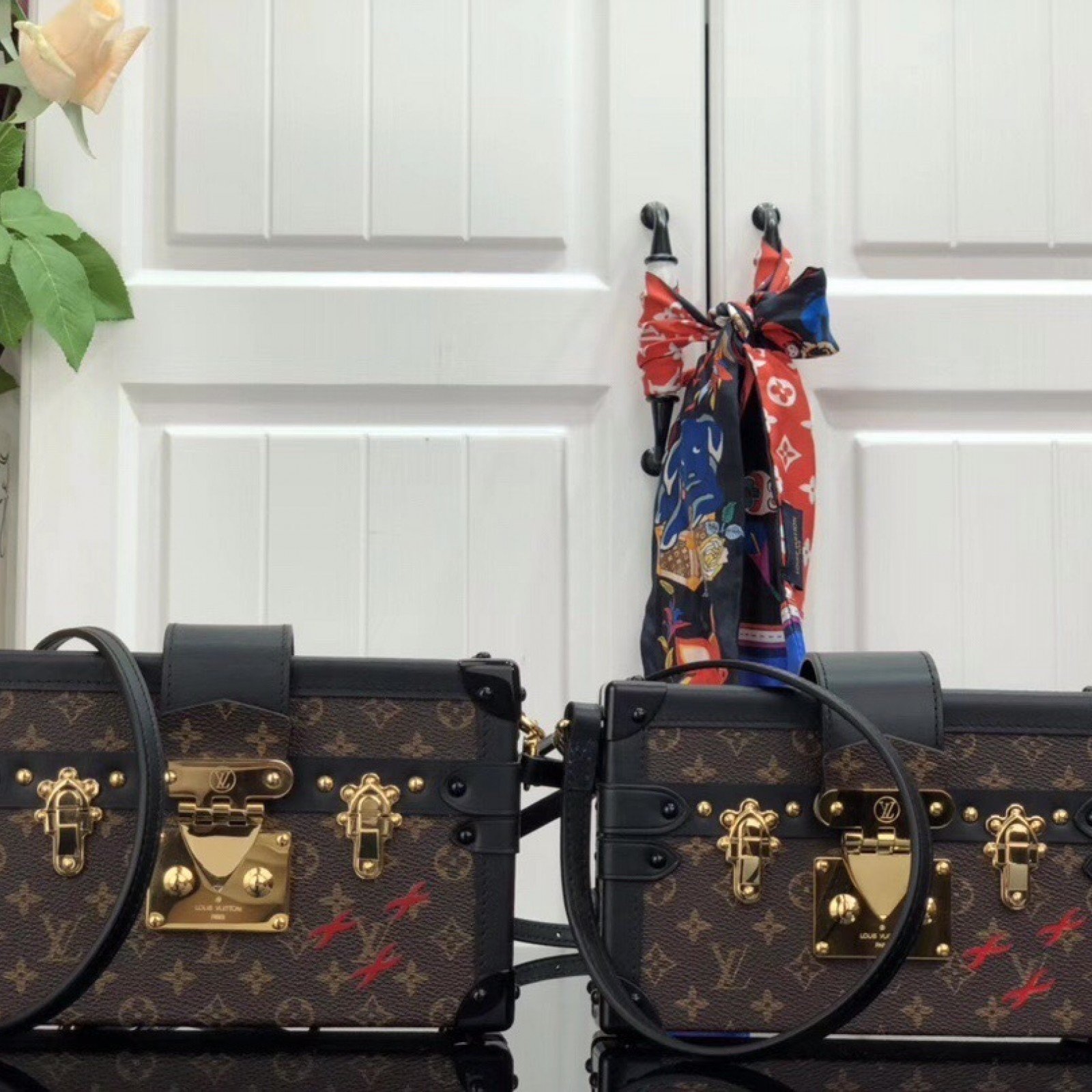 LV PETITE MALLE M44199