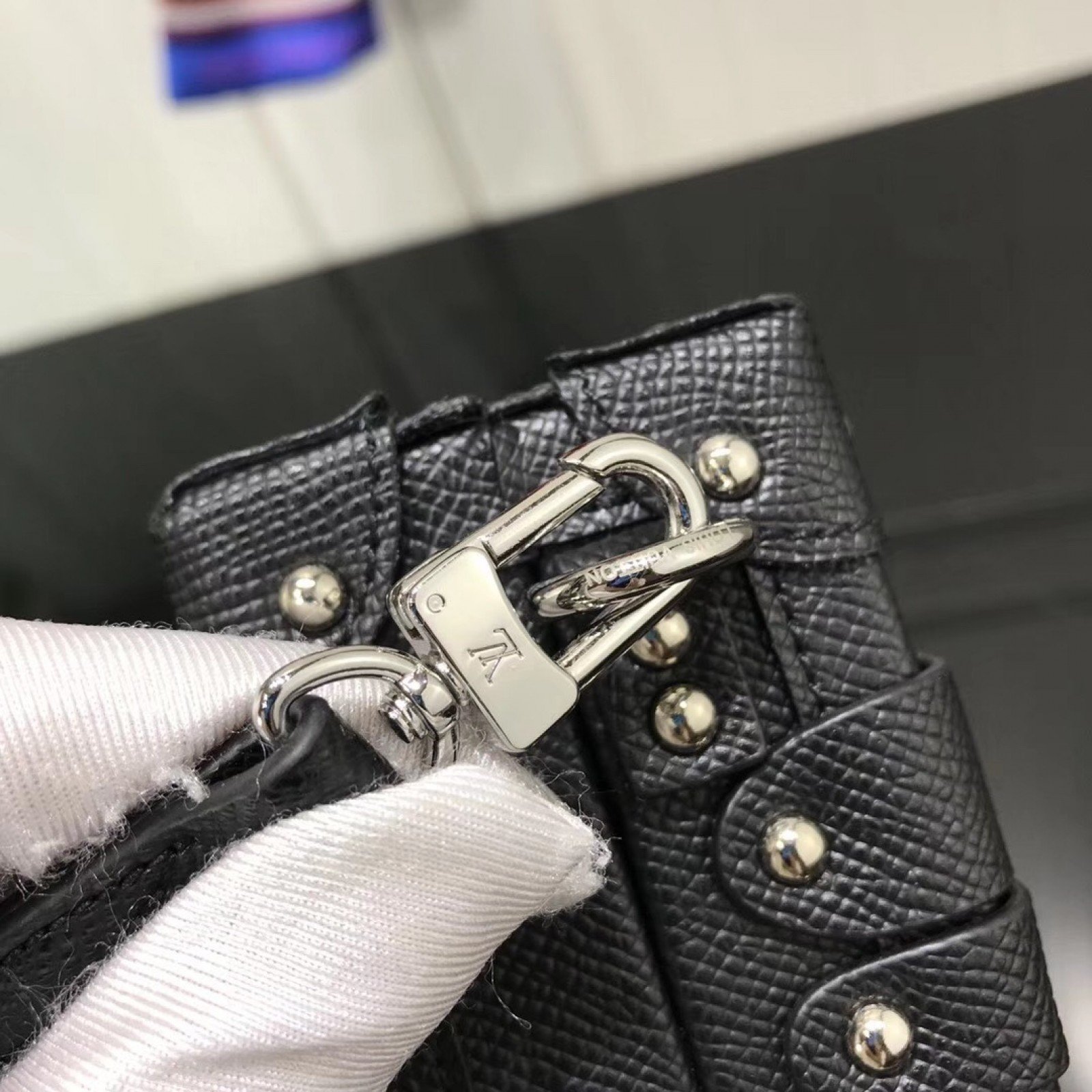 LV PETITE MALLE M55512