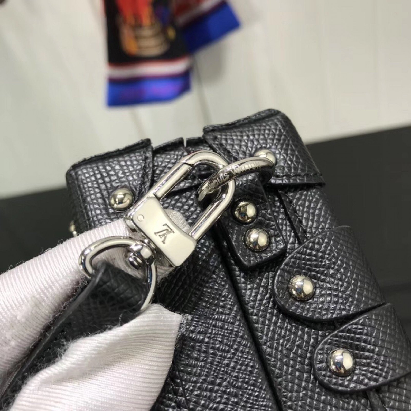 LV PETITE MALLE M55512