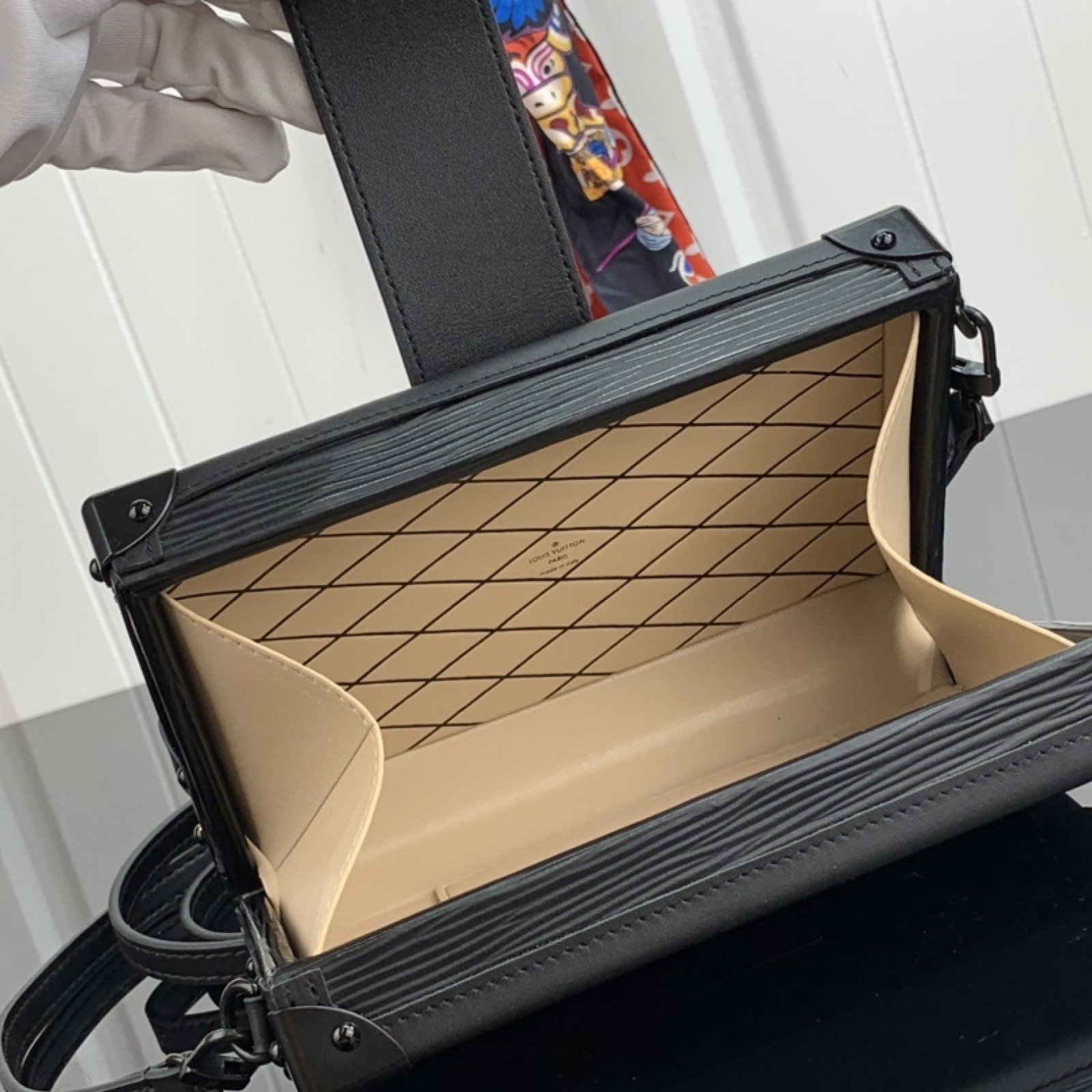 LV PETITE MALLE M55860