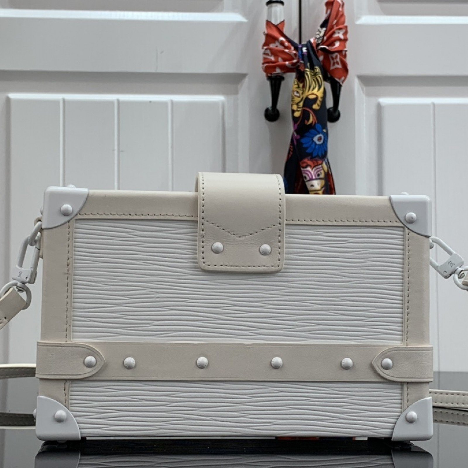 LV PETITE MALLE M55860