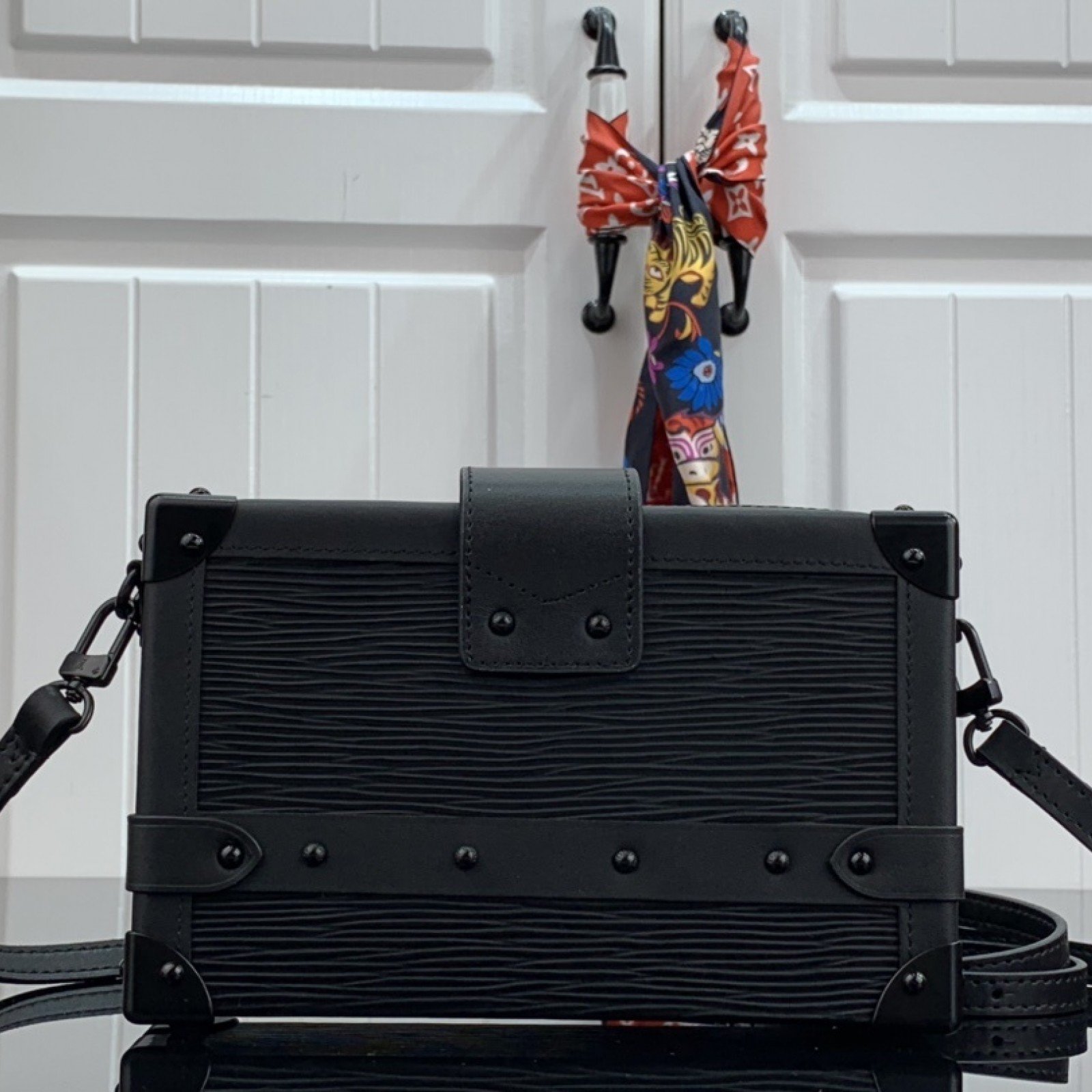 LV PETITE MALLE M55860