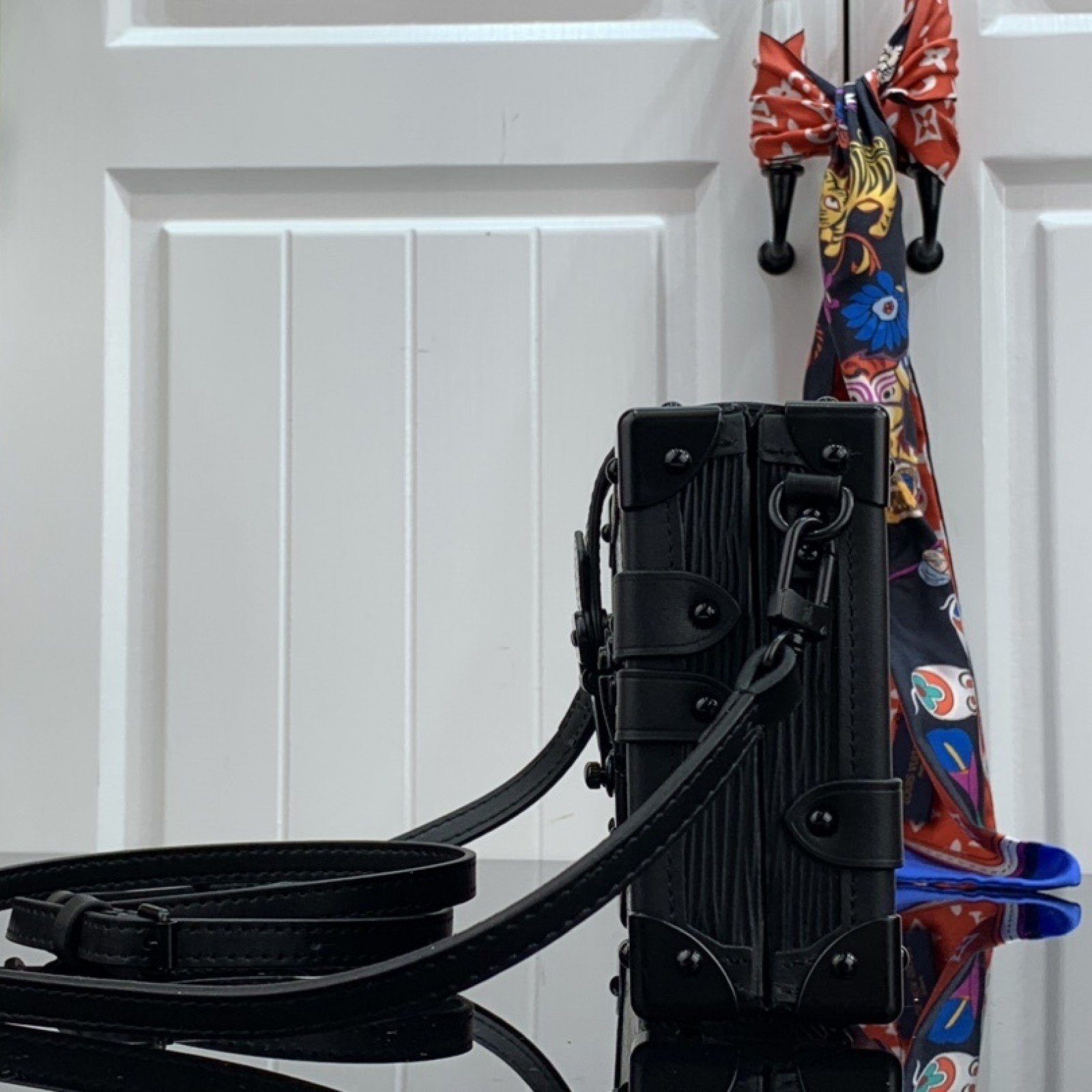 LV PETITE MALLE M55860