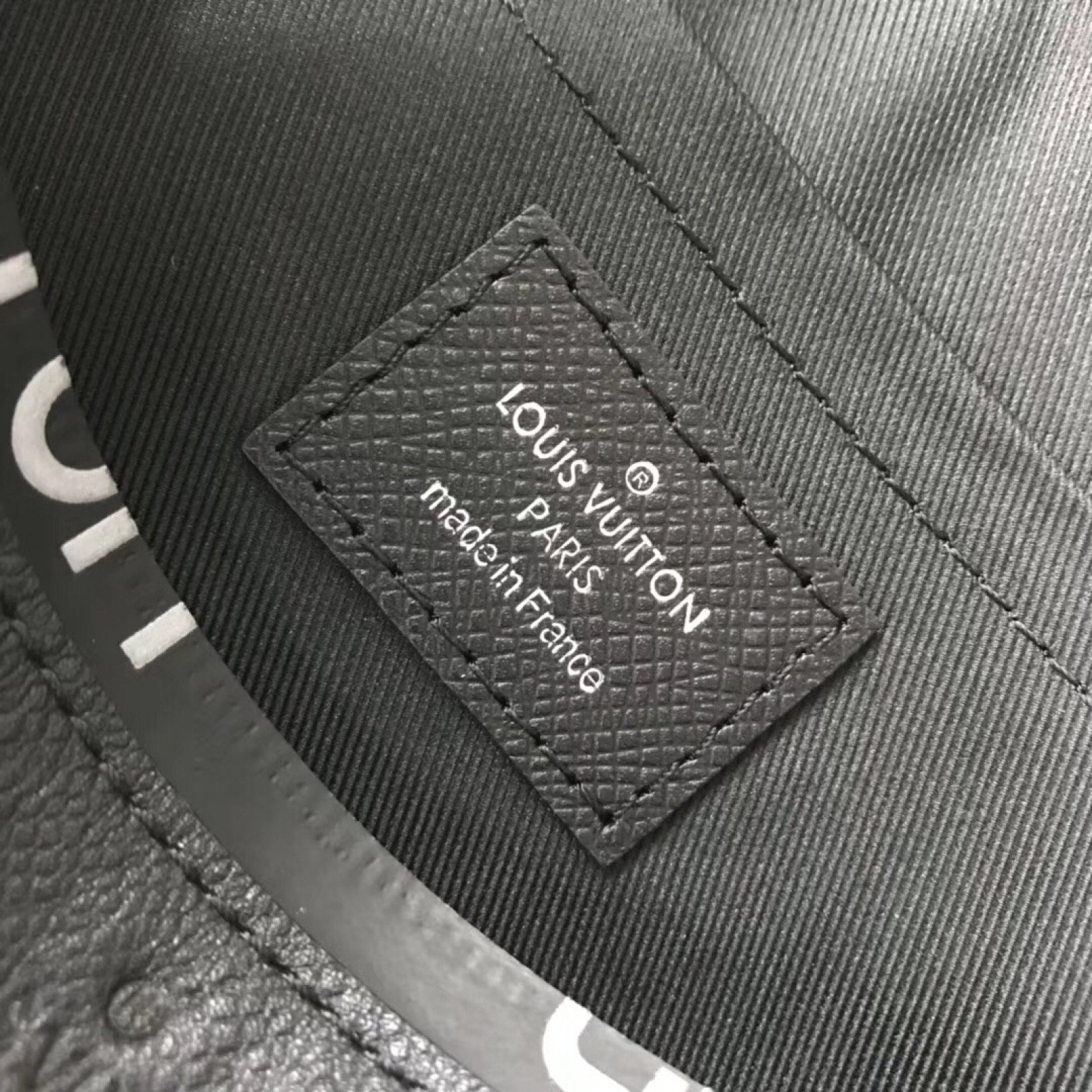 LV POCHETTE APOLLO Bag M30086
