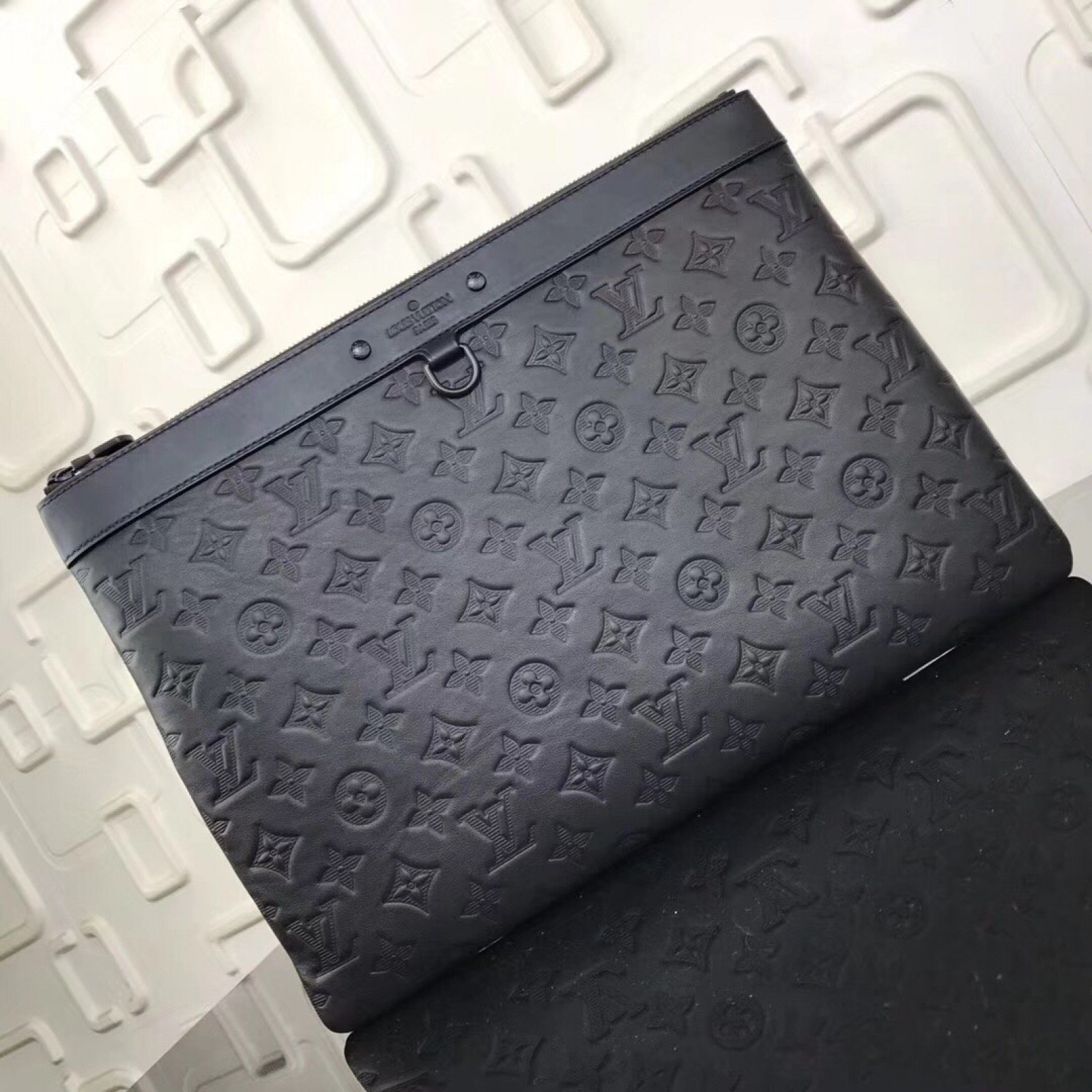 LV POCHETTE APOLLO M62897YH