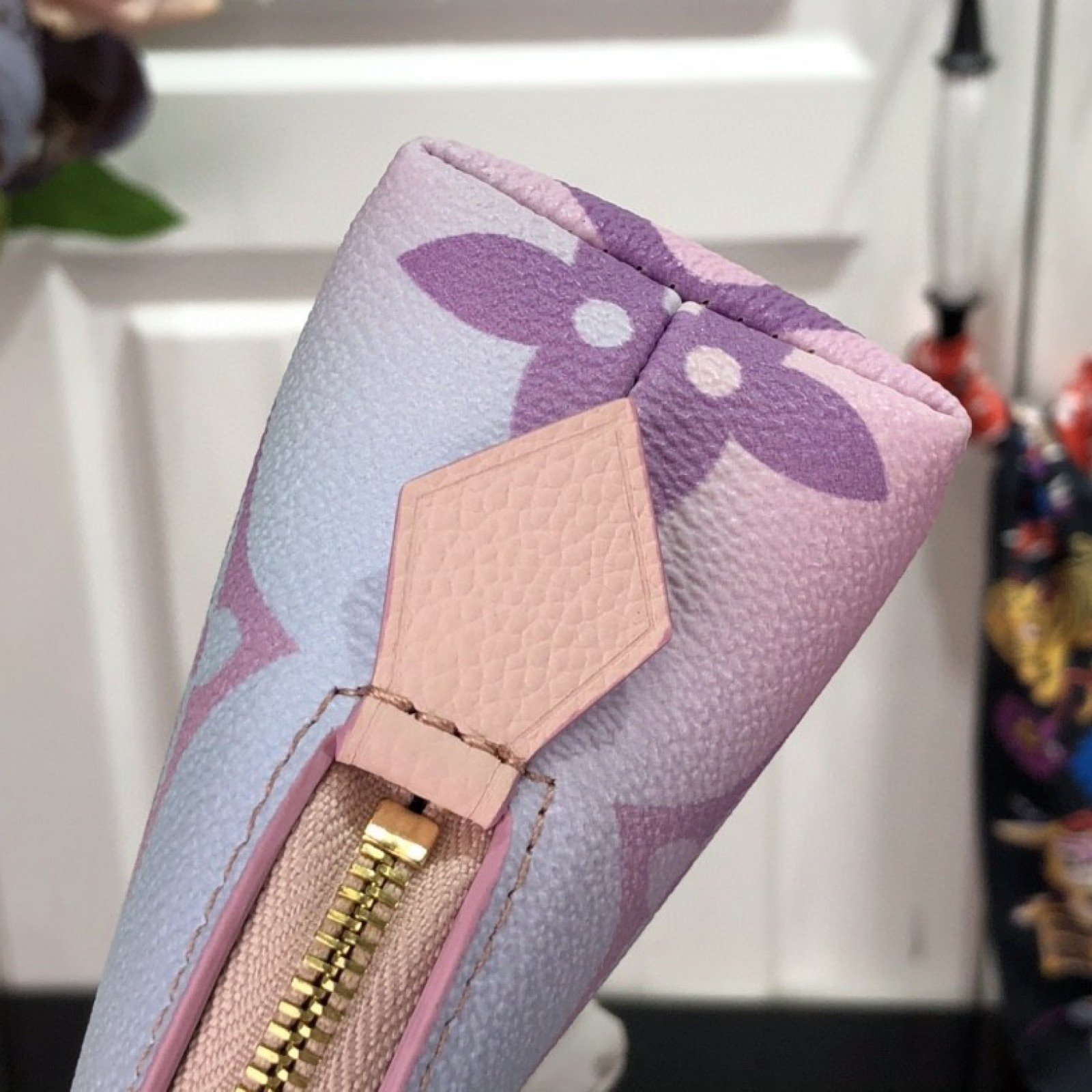LV POCHETTE COSMETIQUE M59944