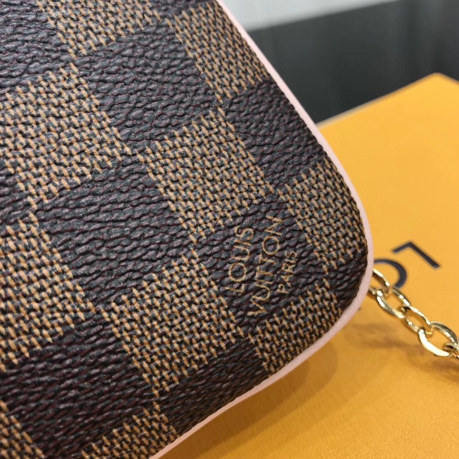 LV POCHETTE DOUBLE ZIP BAG N60254