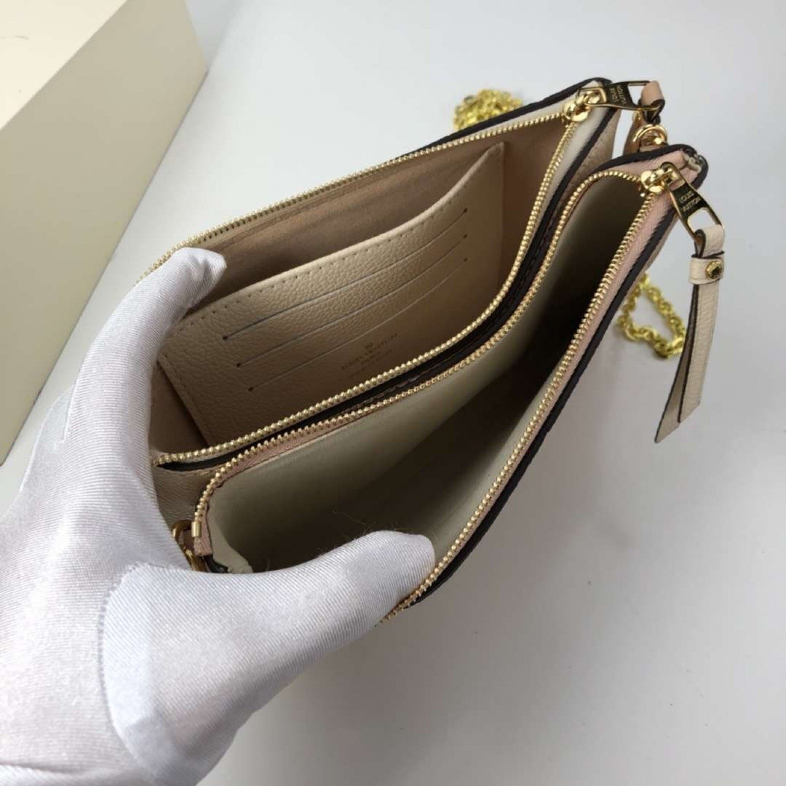 LV POCHETTE DOUBLE ZIP M63916
