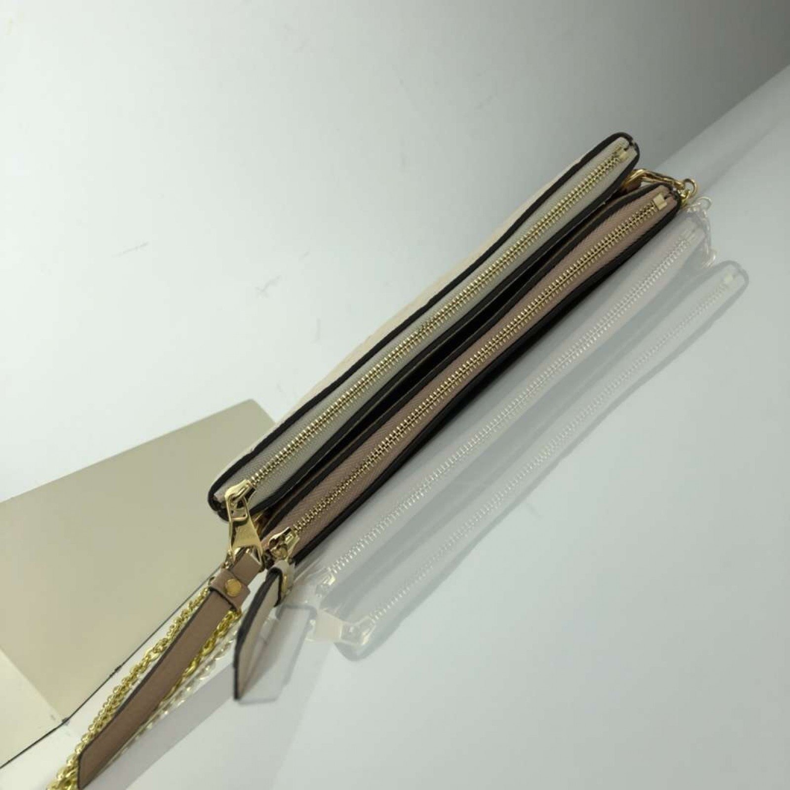 LV POCHETTE DOUBLE ZIP M63916