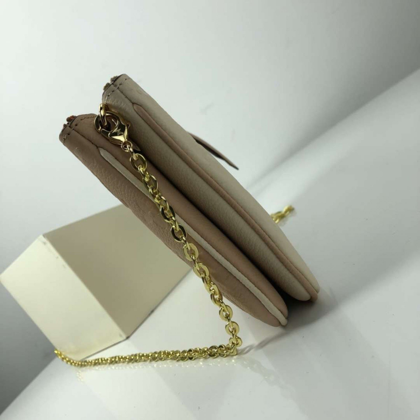 LV POCHETTE DOUBLE ZIP M63916
