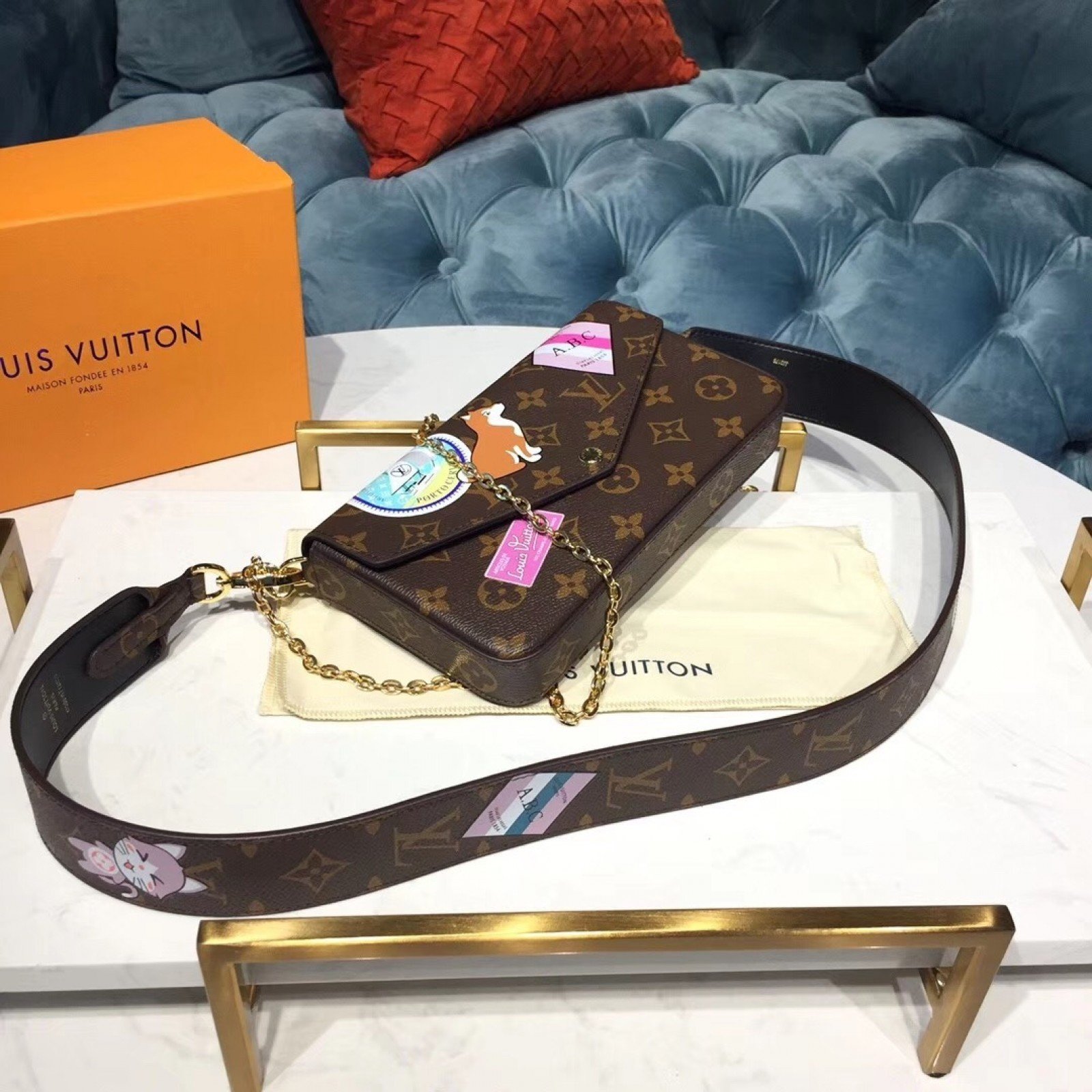 LV POCHETTE FELICIE M61276YM