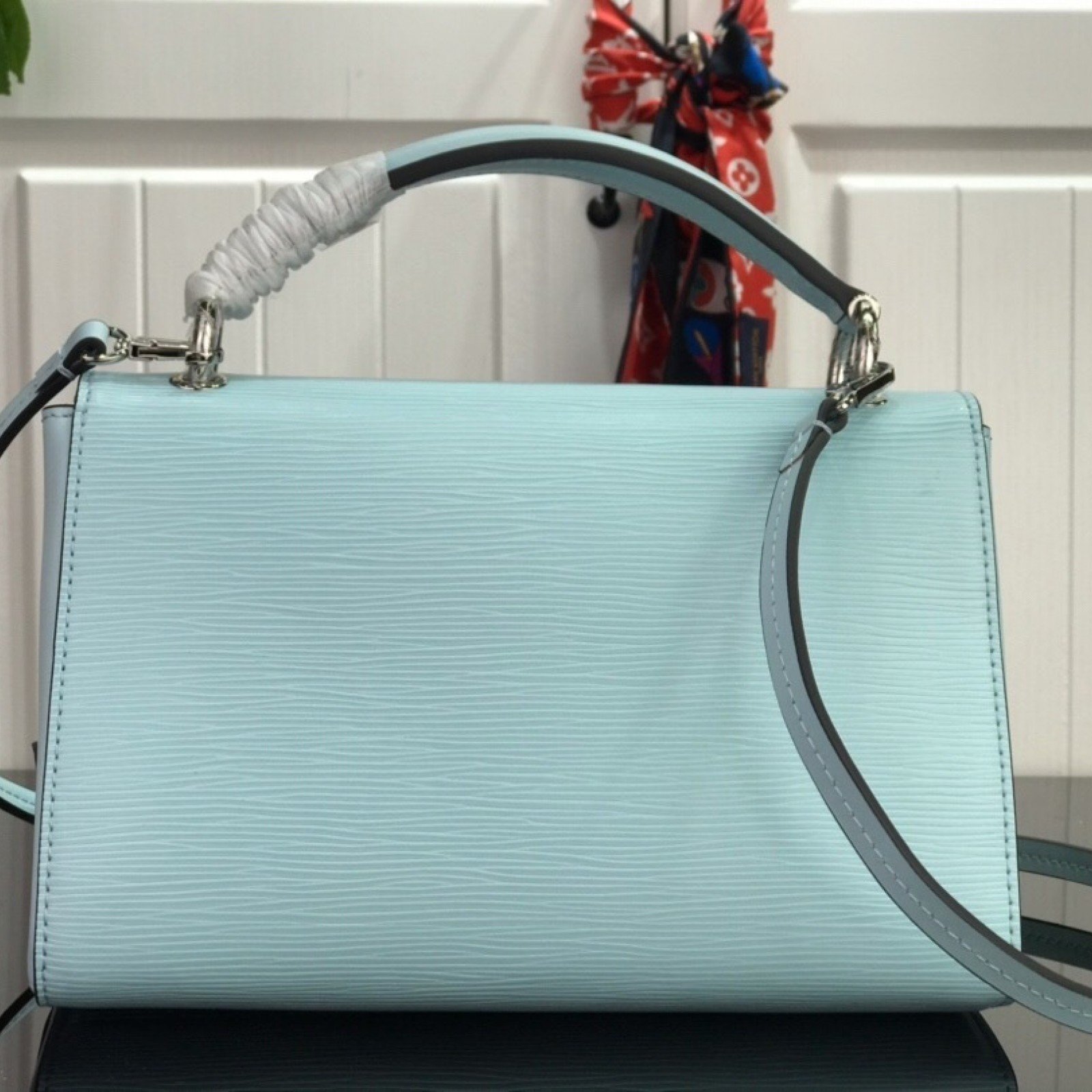 LV POCHETTE GRENELLE M55977