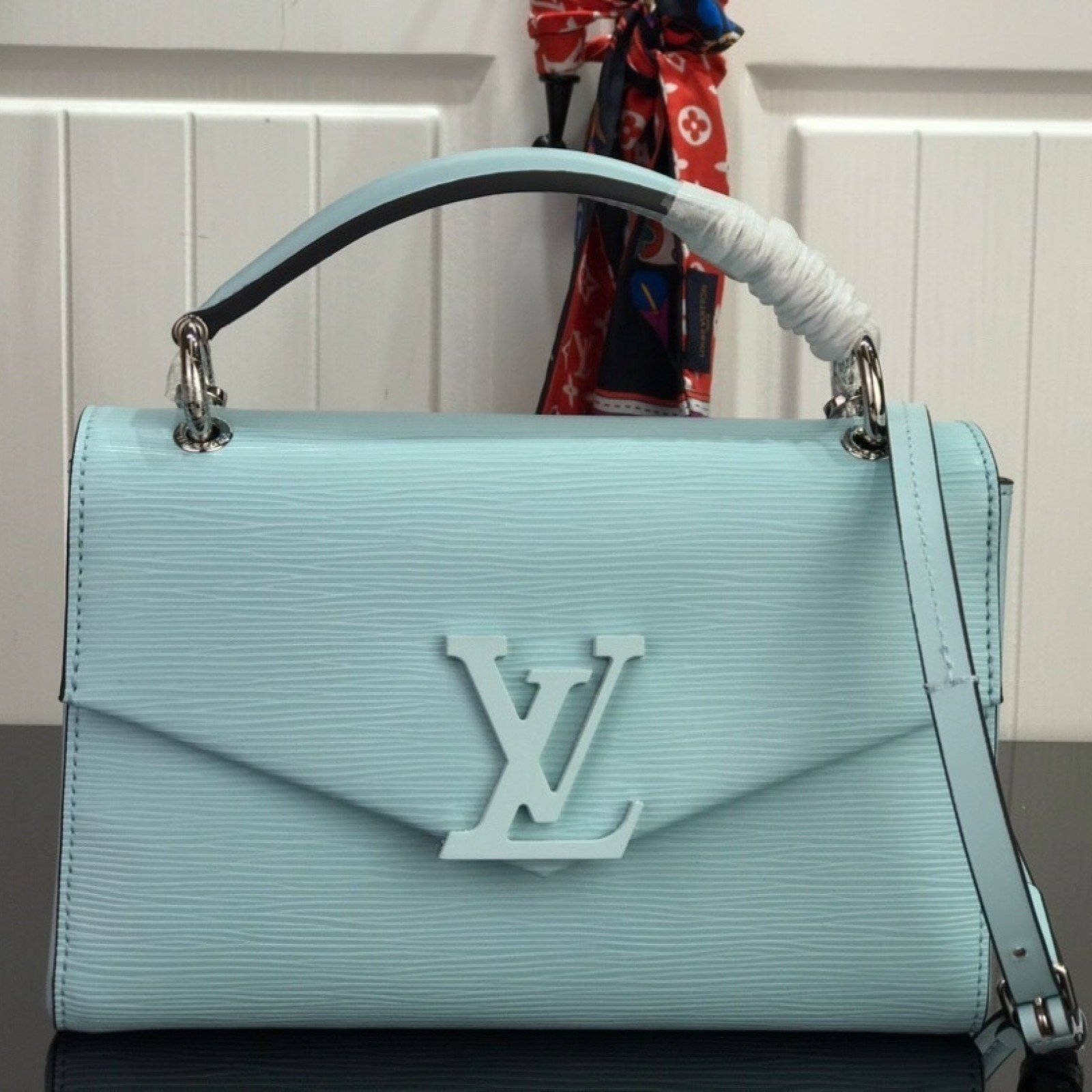 LV POCHETTE GRENELLE M55977