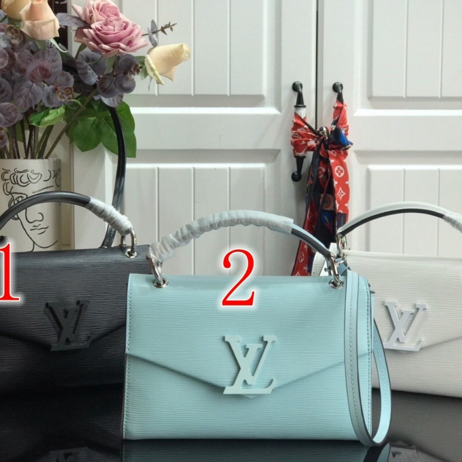 LV POCHETTE GRENELLE M55977