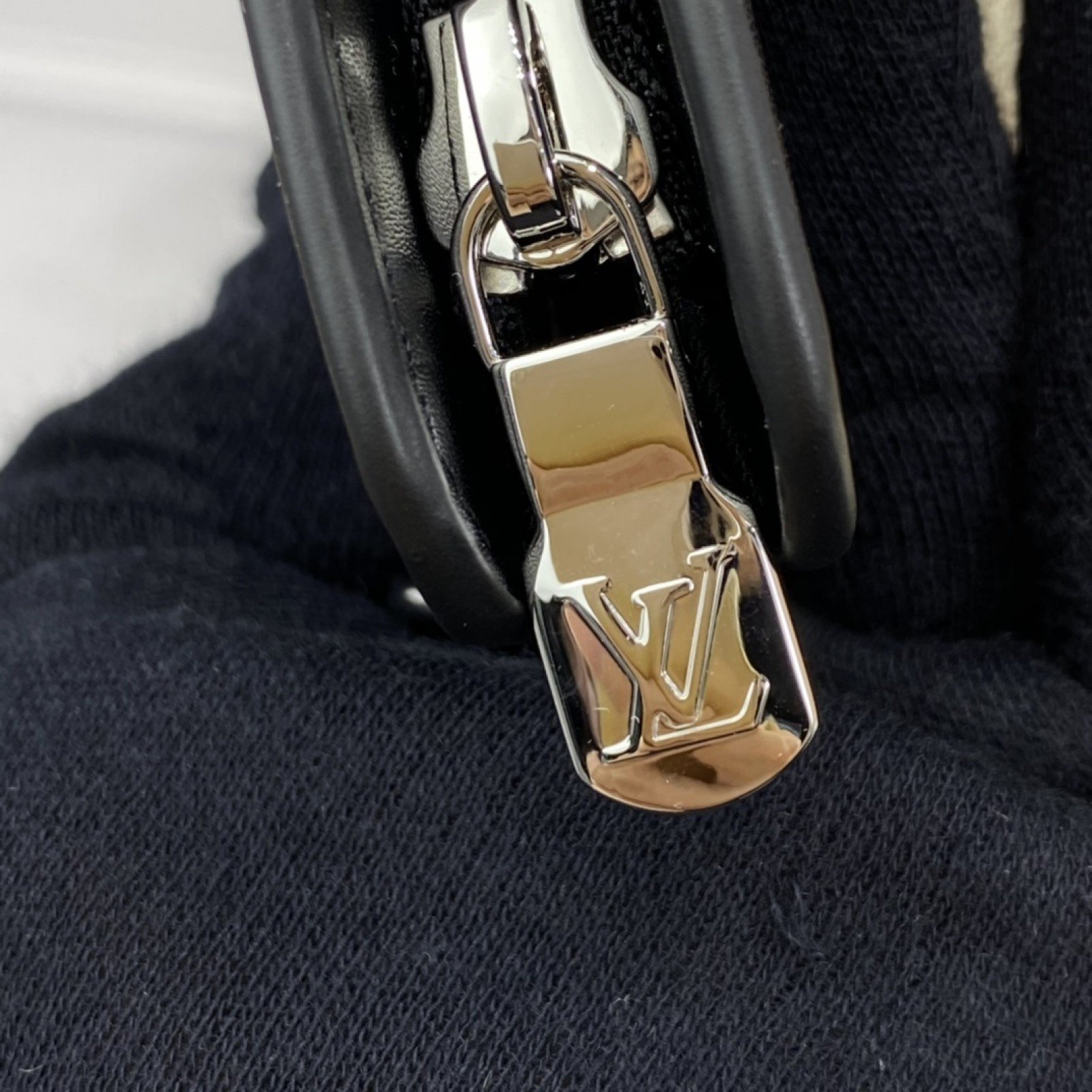 LV POCHETTE M60450