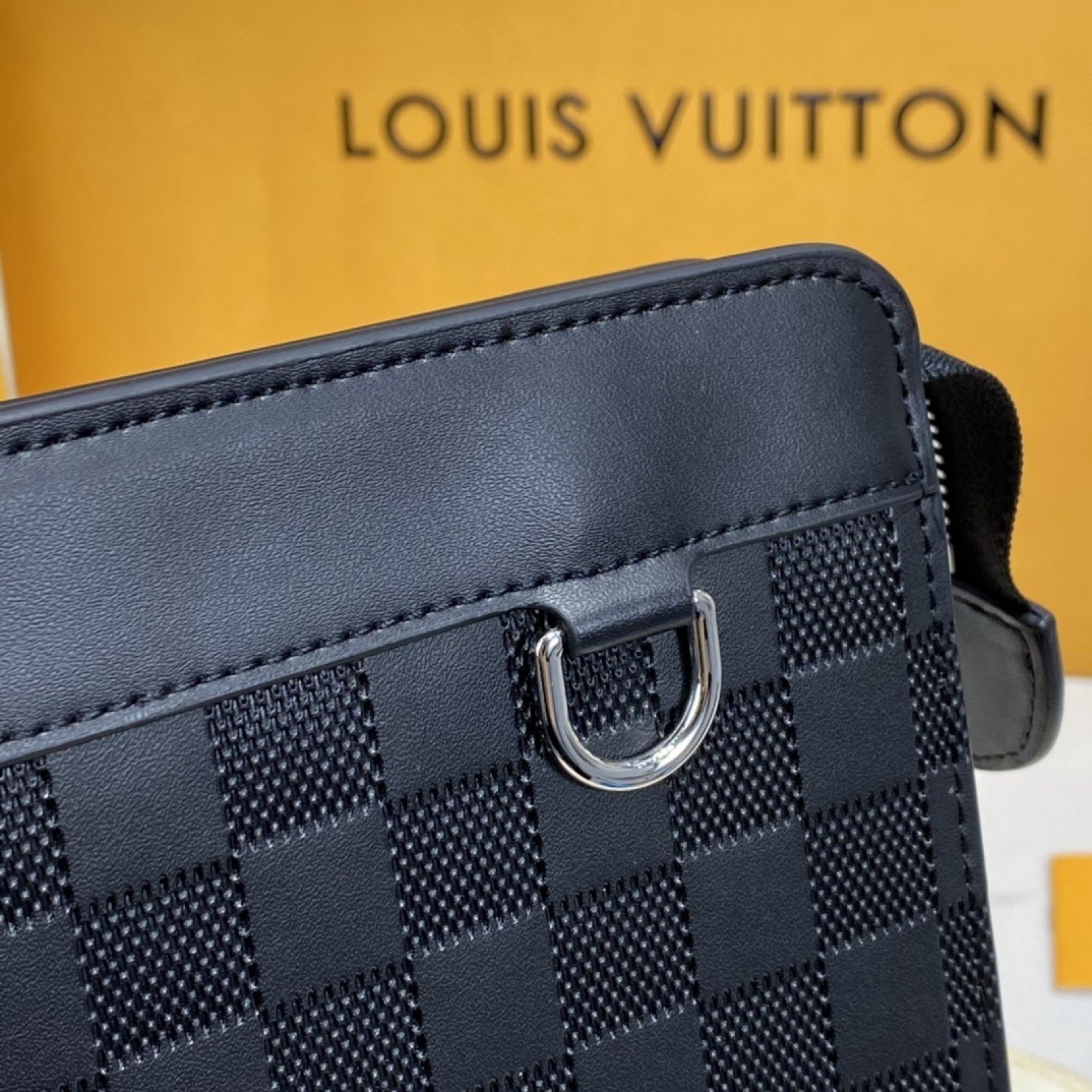 LV POCHETTE M60450