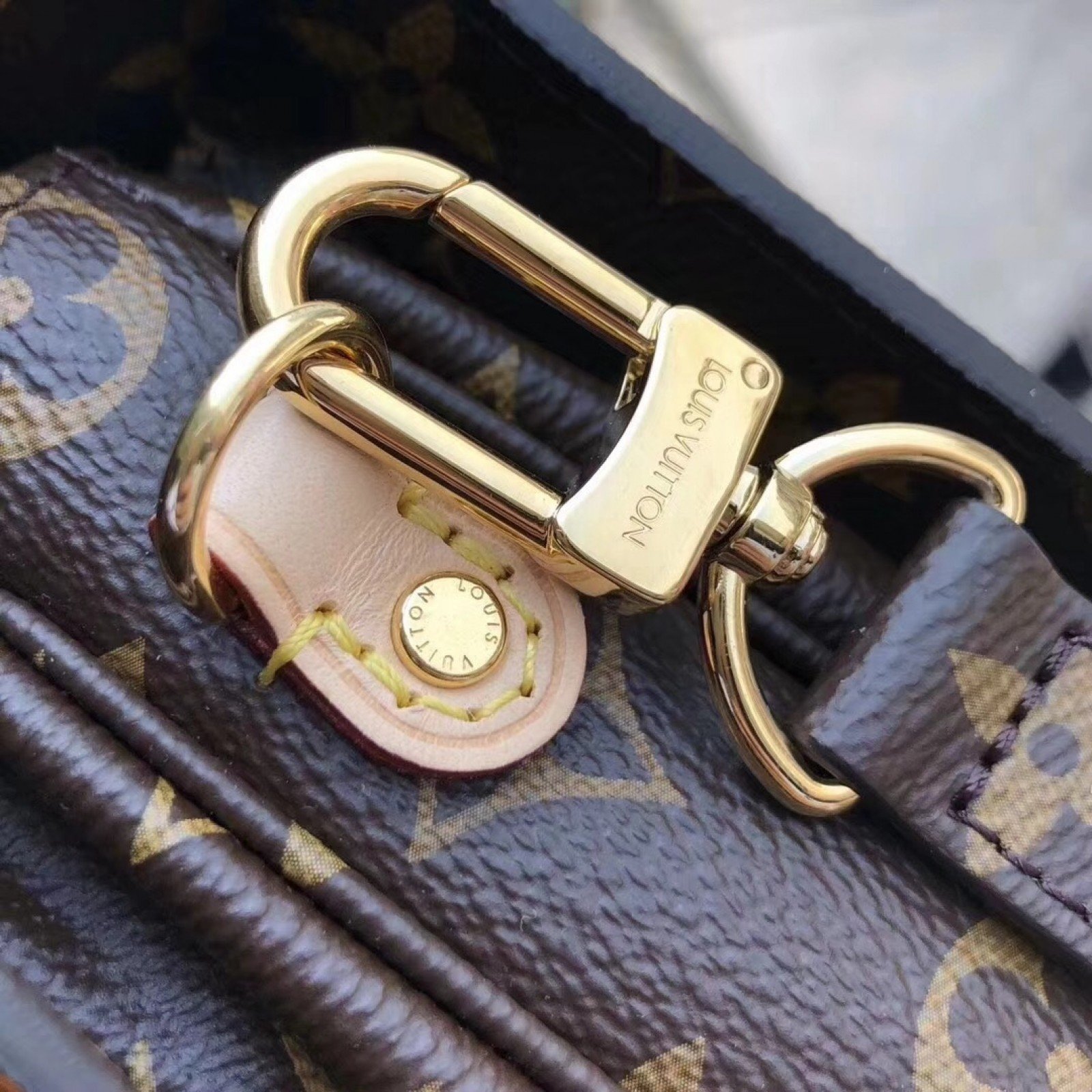LV POCHETTE METIS Bag M43628