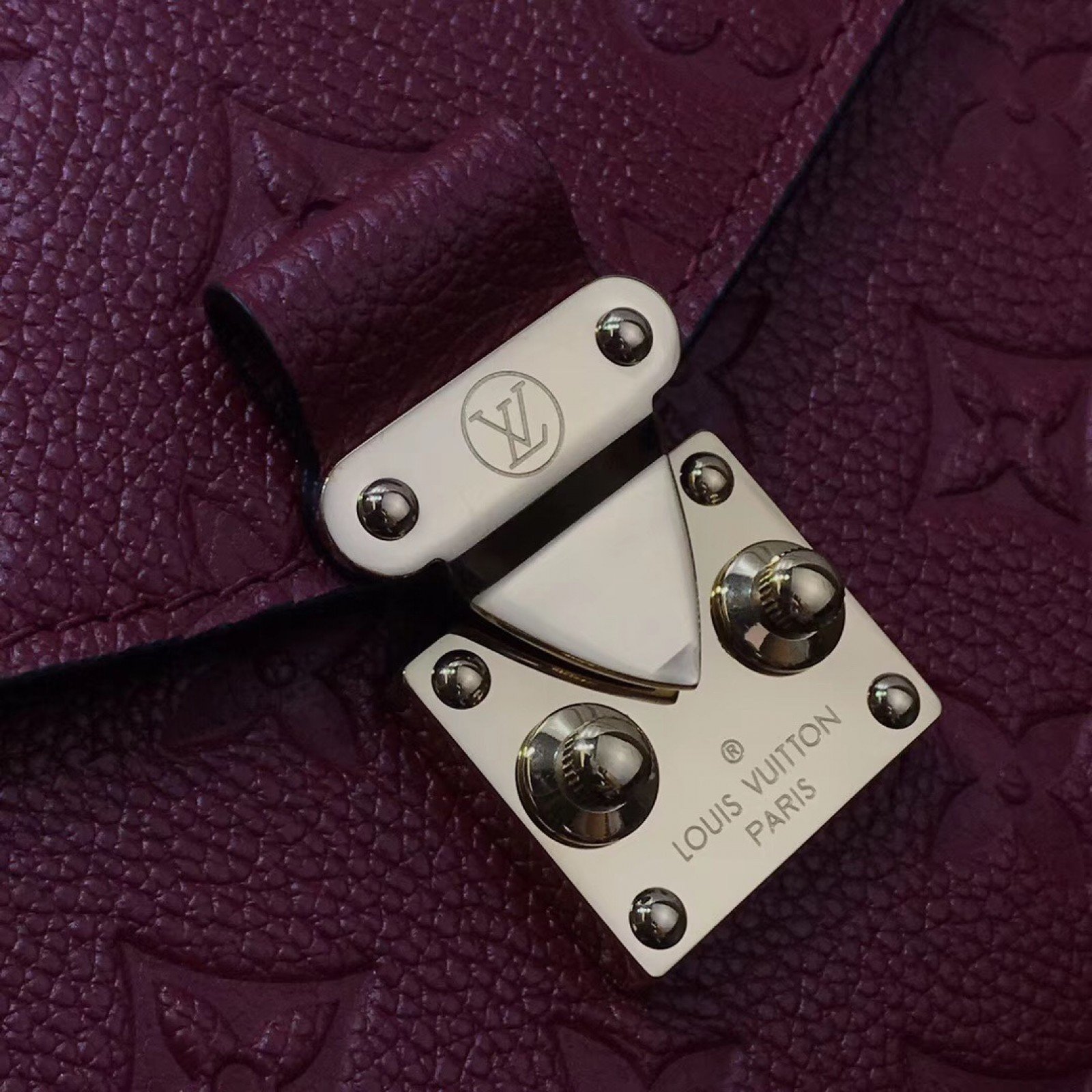LV POCHETTE METIS M44793