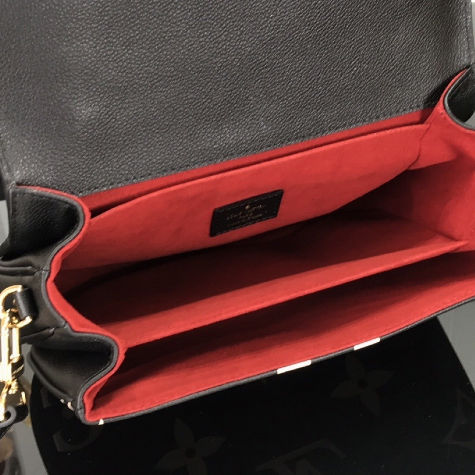 LV POCHETTE METIS M45596