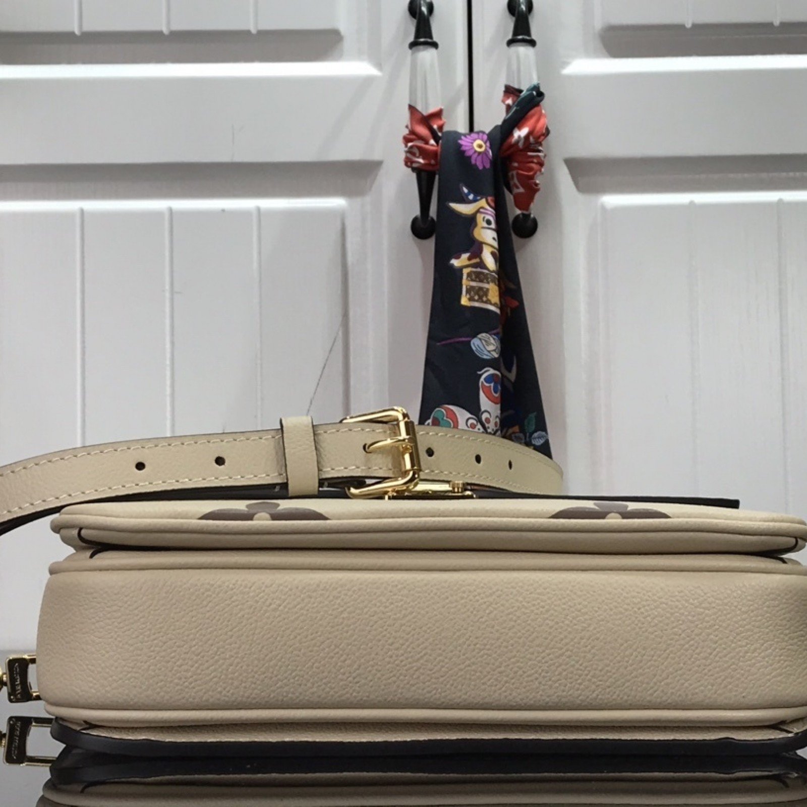 LV POCHETTE METIS M45596