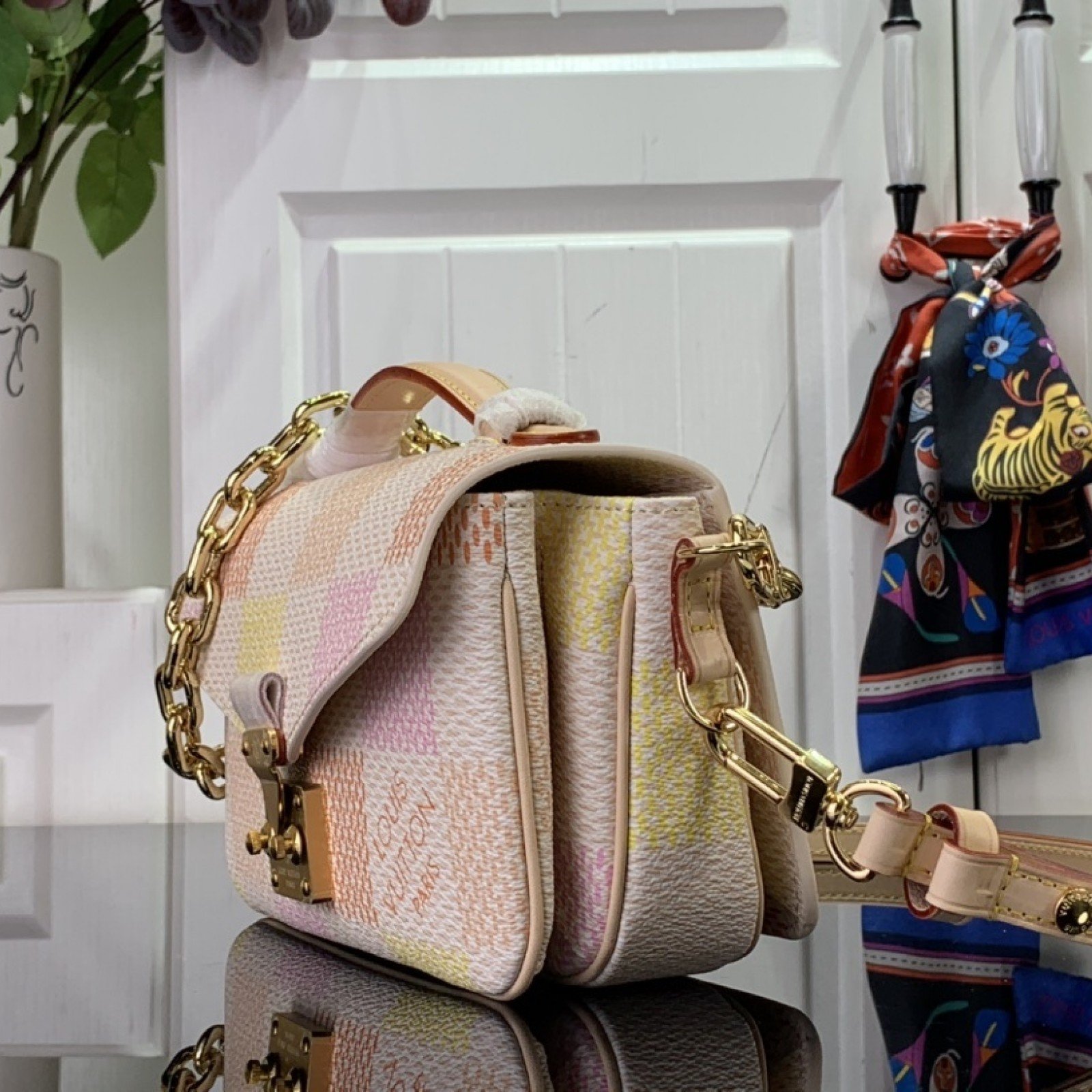 LV POCHETTE MÉTIS EAST WEST n40749