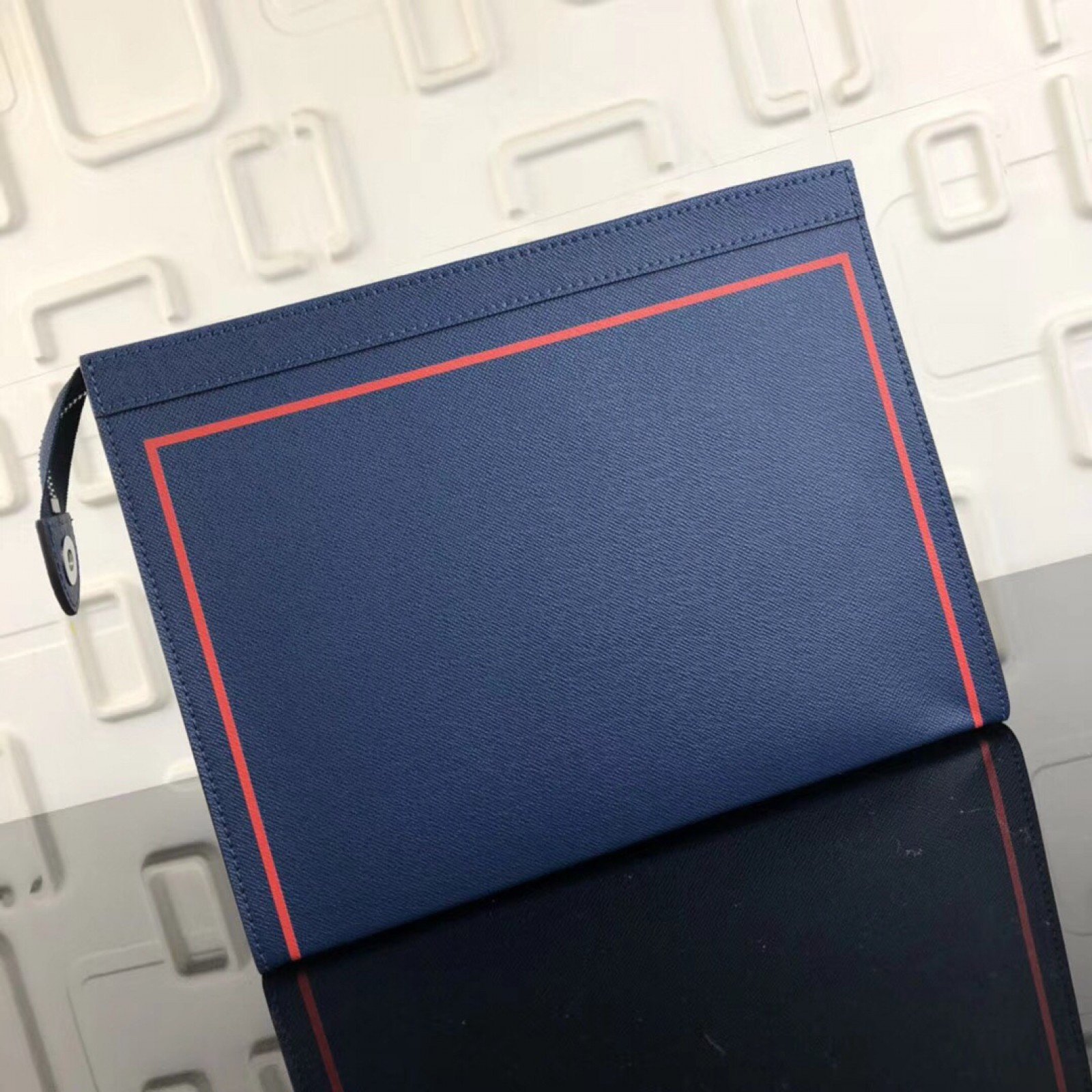 LV POCHETTE VOYAGE M30577