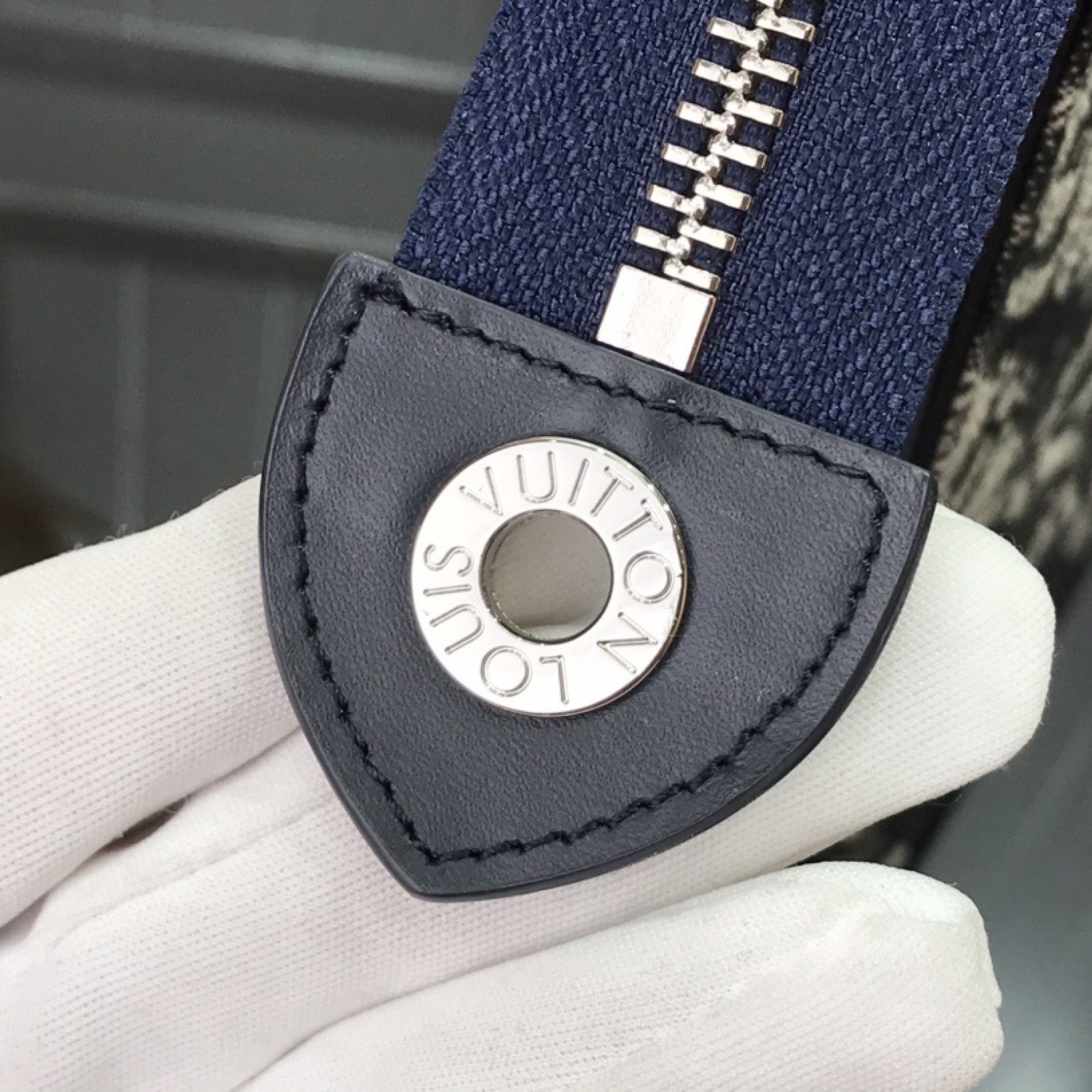 LV POCHETTE VOYAGE M80034