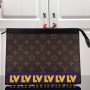 LV POCHETTE VOYAGE M80792
