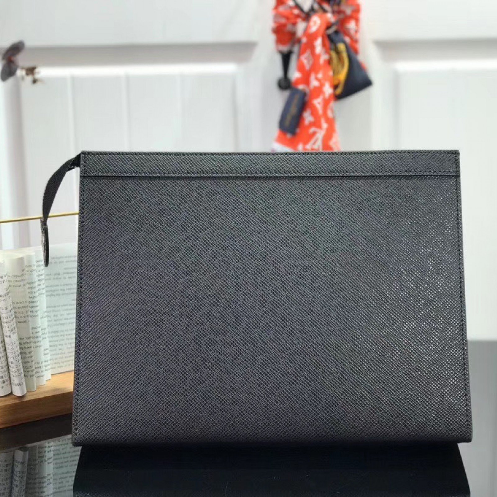 LV POCHETTE VOYAGE MM M30395