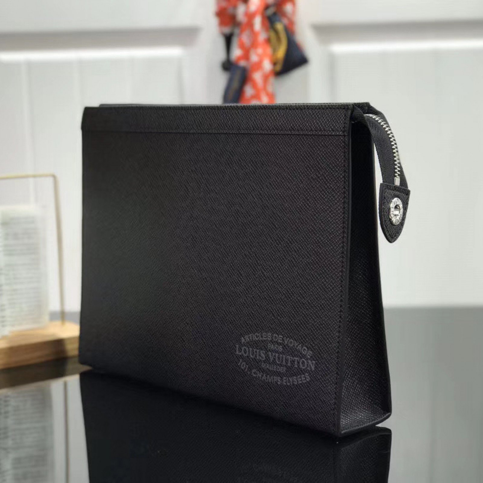 LV POCHETTE VOYAGE MM M30395