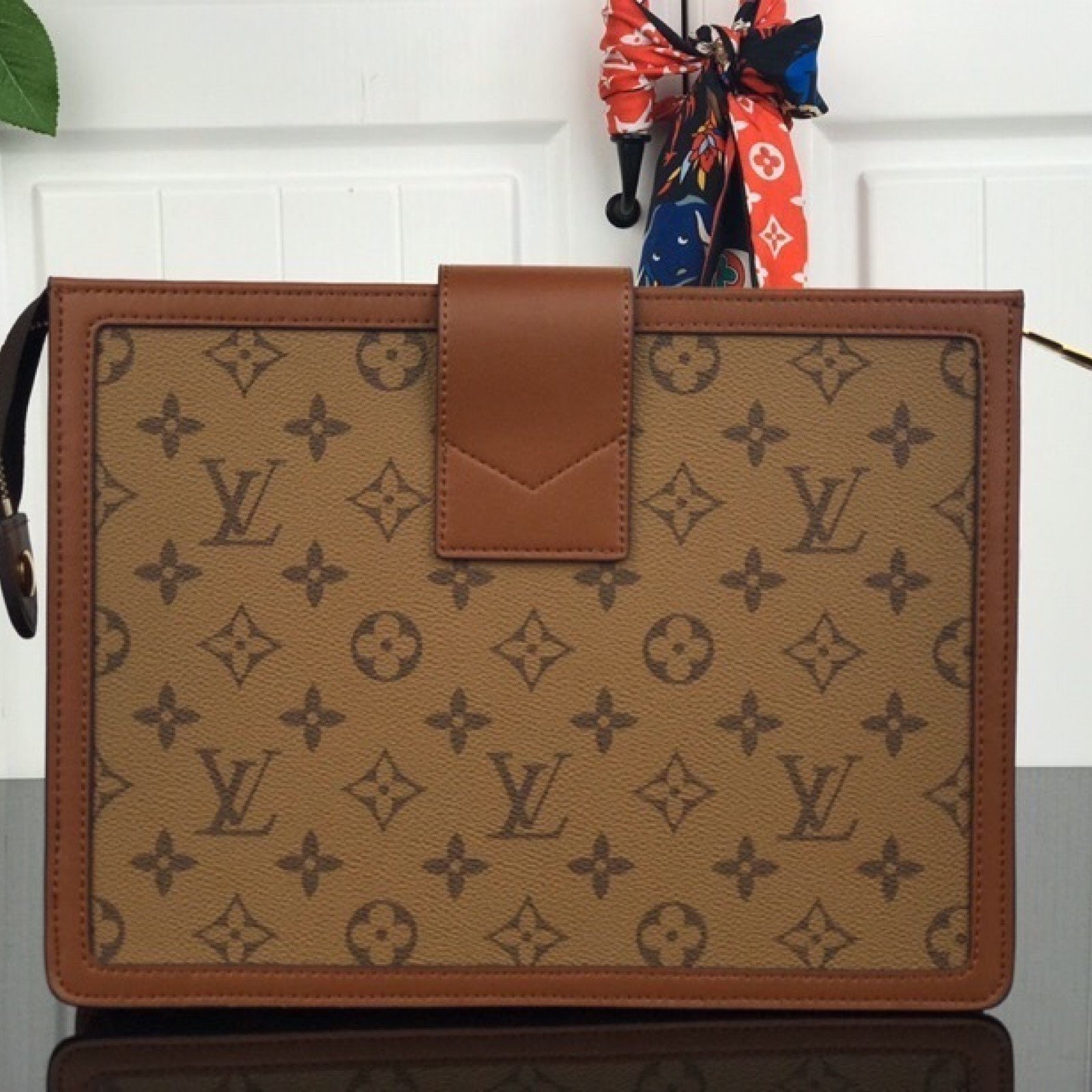 LV POCHETTE VOYAGE MM M44178