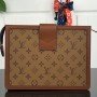LV POCHETTE VOYAGE MM M44178
