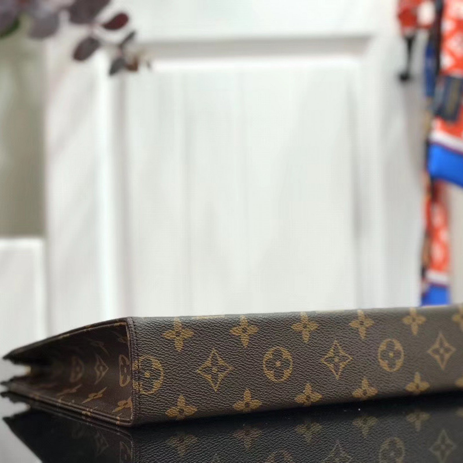 LV POCHETTE VOYAGE MM M47542KQ
