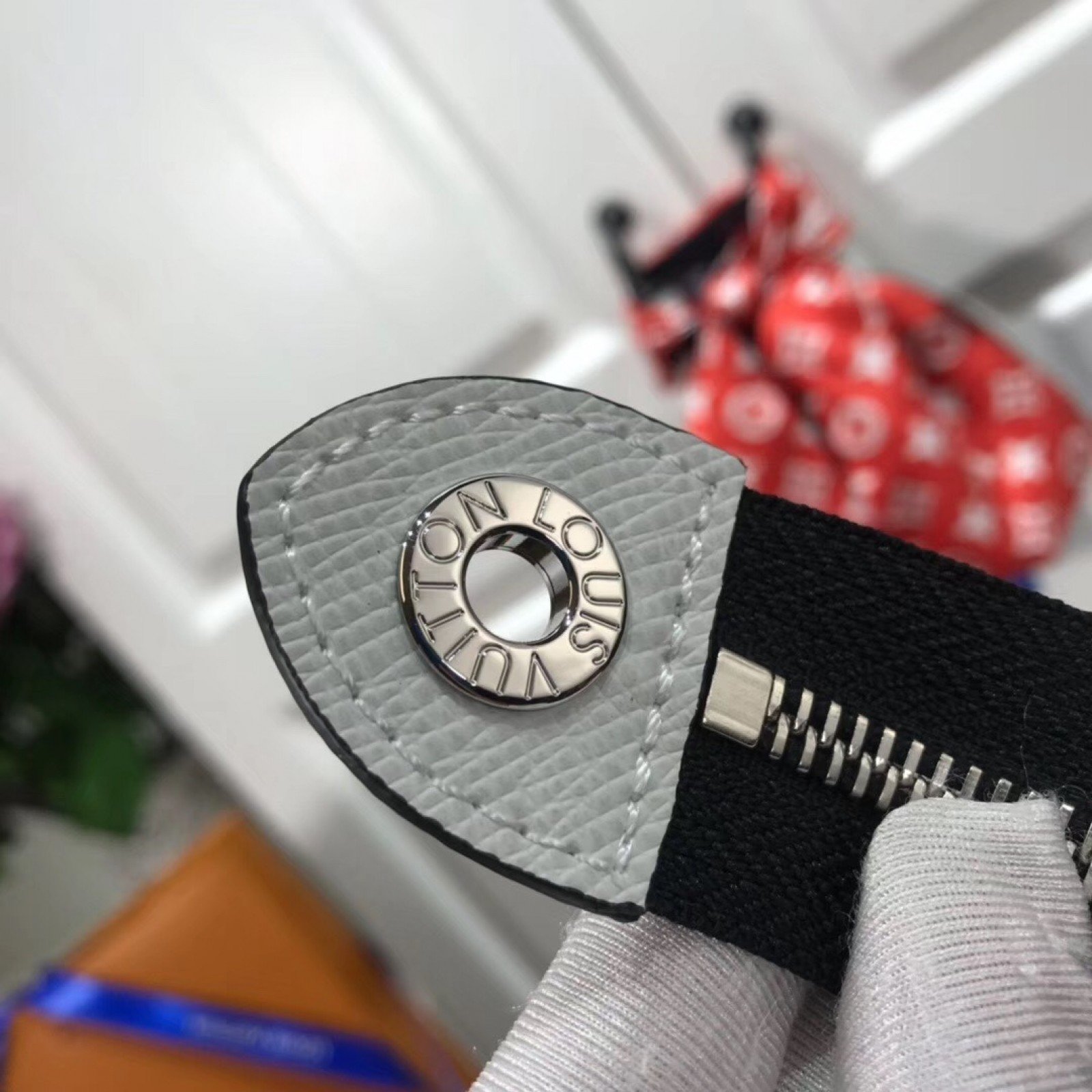 LV POCHETTE VOYAGE MM M61692TH