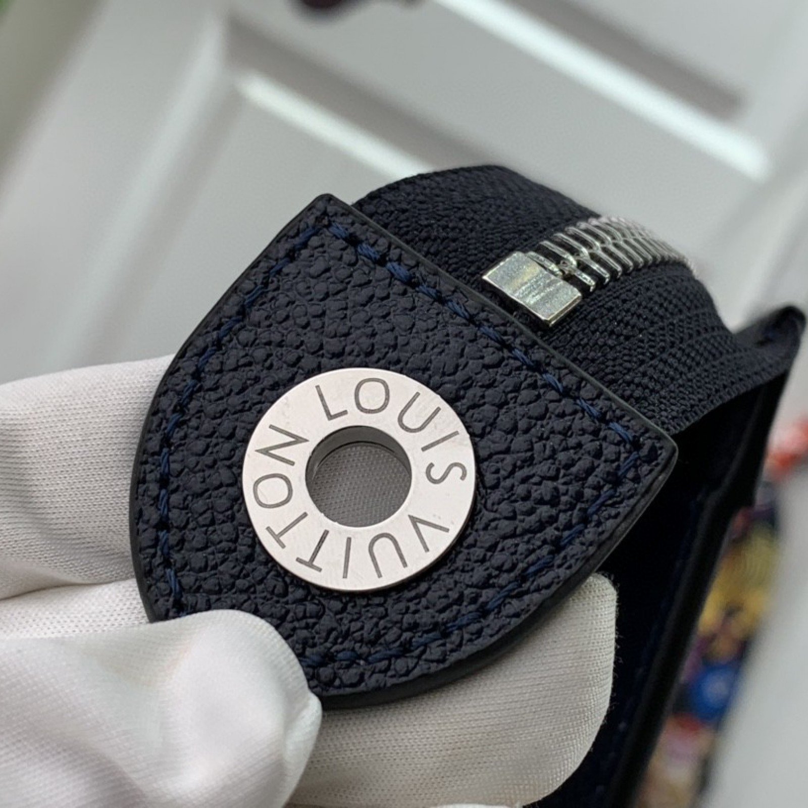LV POCHETTE VOYAGE MM M81442