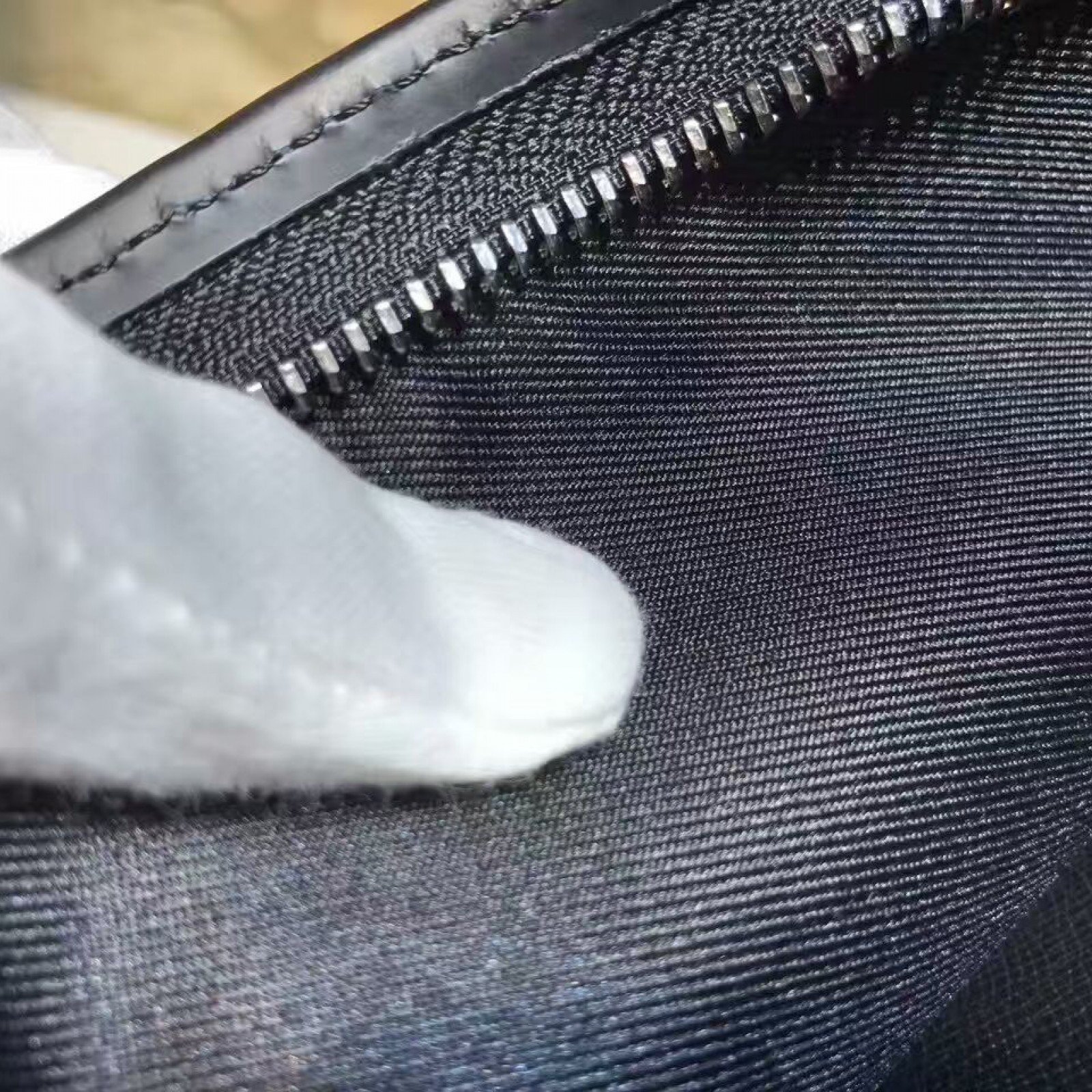 LV POCHETTE VOYAGE MM N61692
