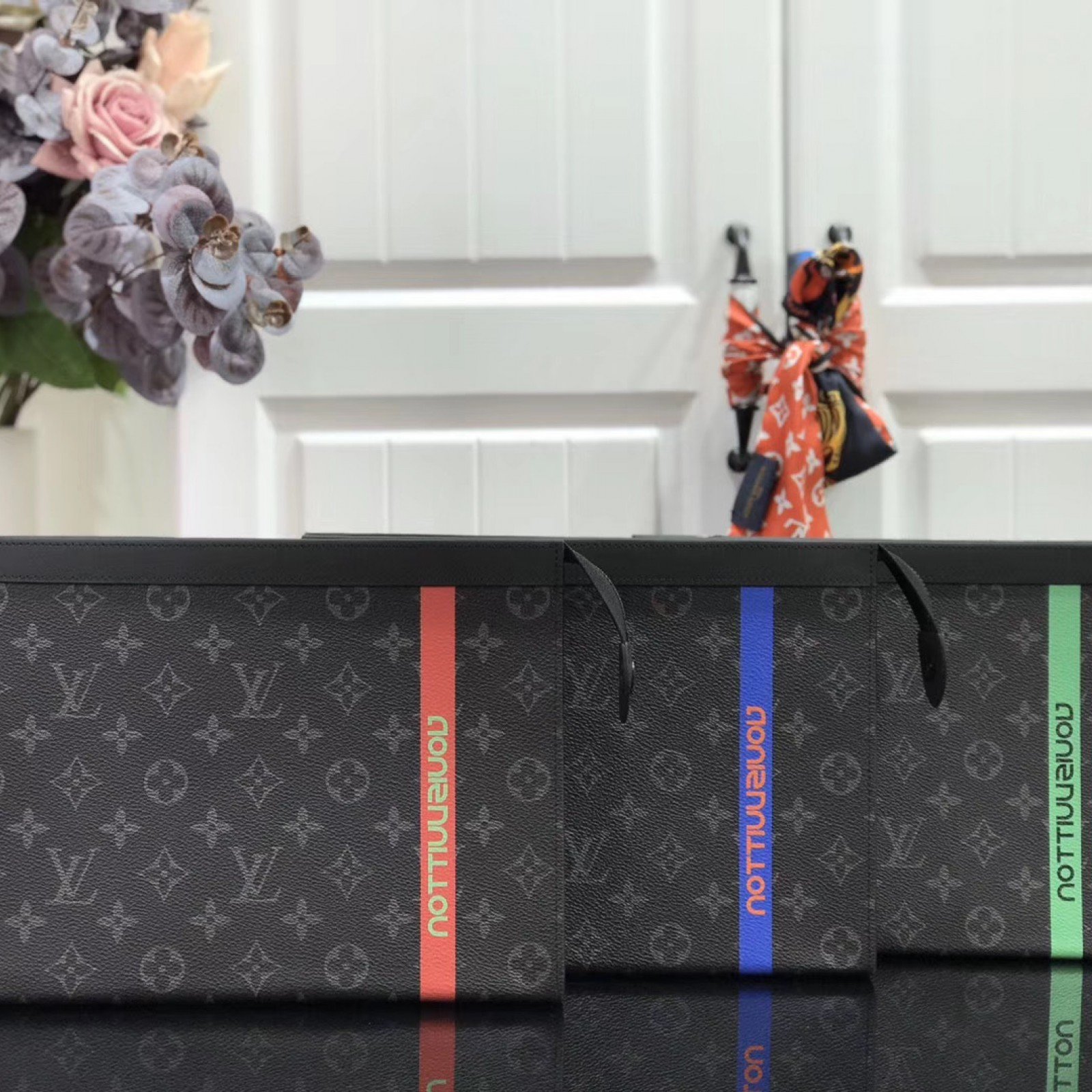 LV POCHETTE VOYAGE MM N64444