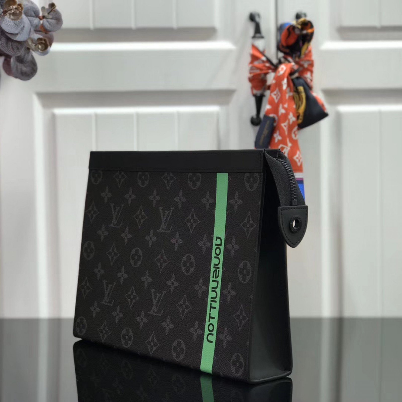 LV POCHETTE VOYAGE MM N64444