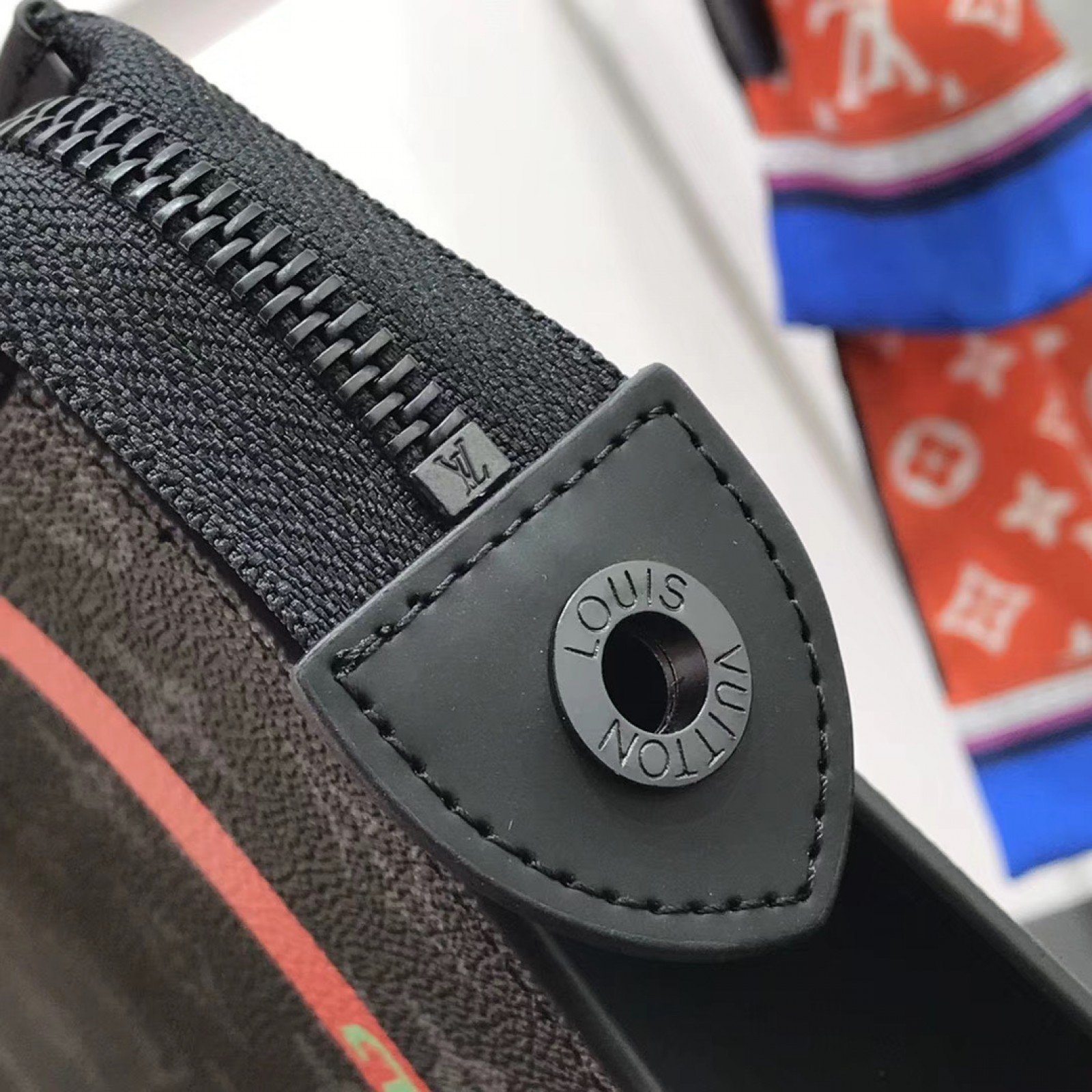 LV POCHETTE VOYAGE MM N64444