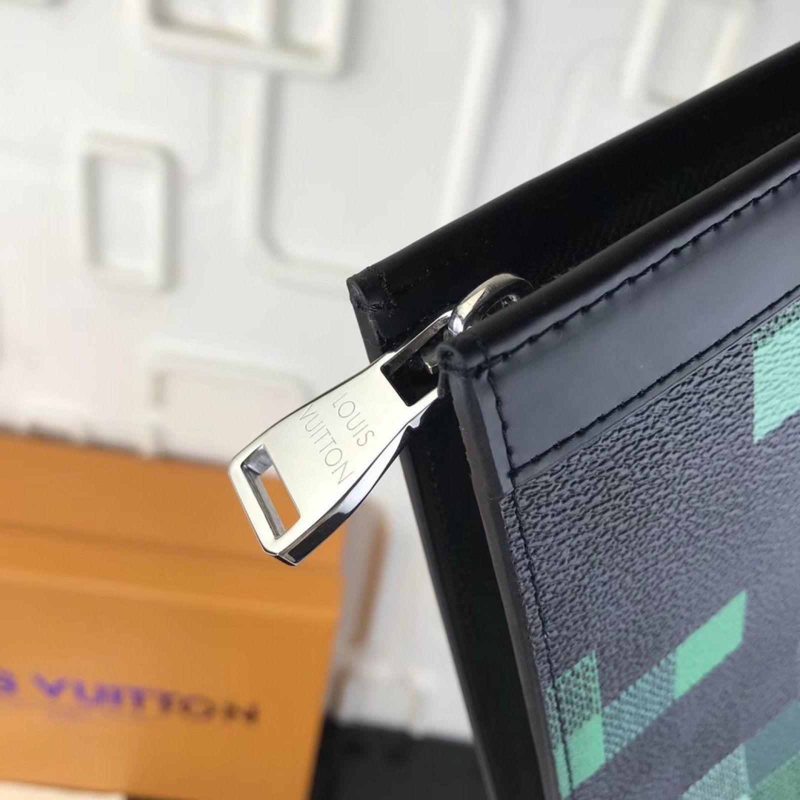 LV POCHETTE VOYAGE N41696CG