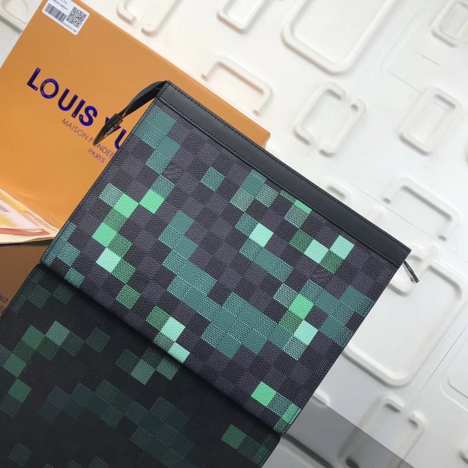 LV POCHETTE VOYAGE N41696CG