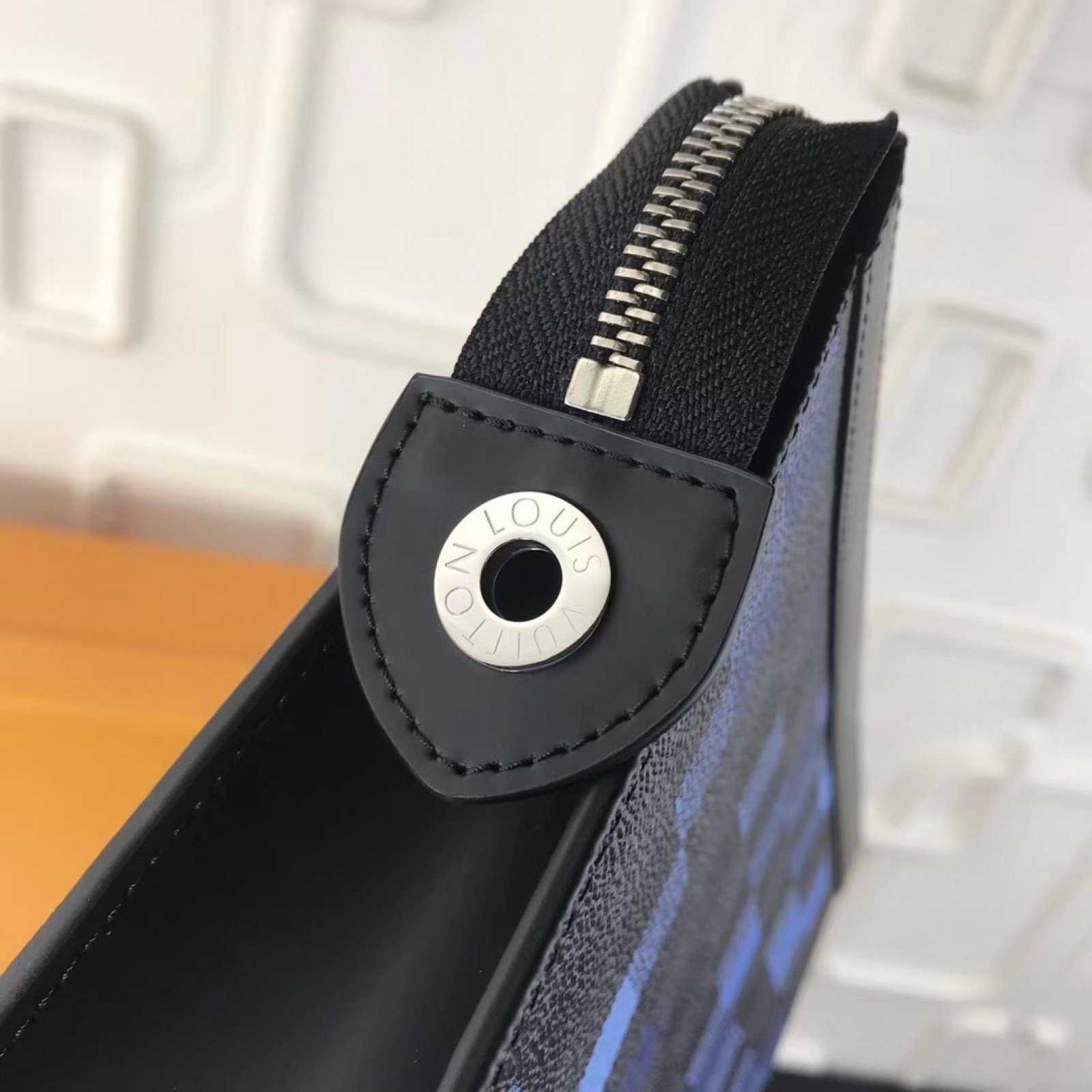 LV POCHETTE VOYAGE N41696CG