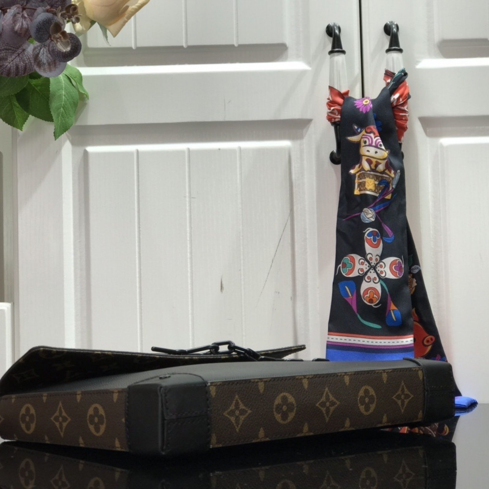 LV POCHETTE VOYAGE STEAMER M30583