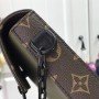 LV POCHETTE VOYAGE STEAMER M30583